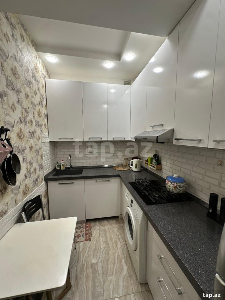 3-otaqlı yeni tikili, İnşaatçılar m., 75 m²
