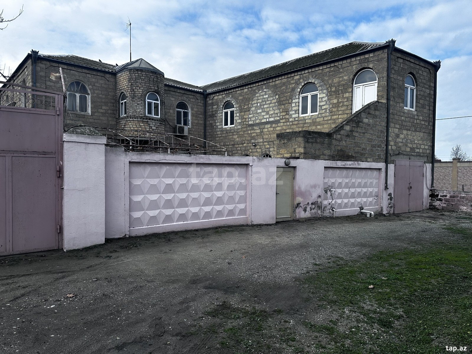 Bağ evi, Novxanı qəs.