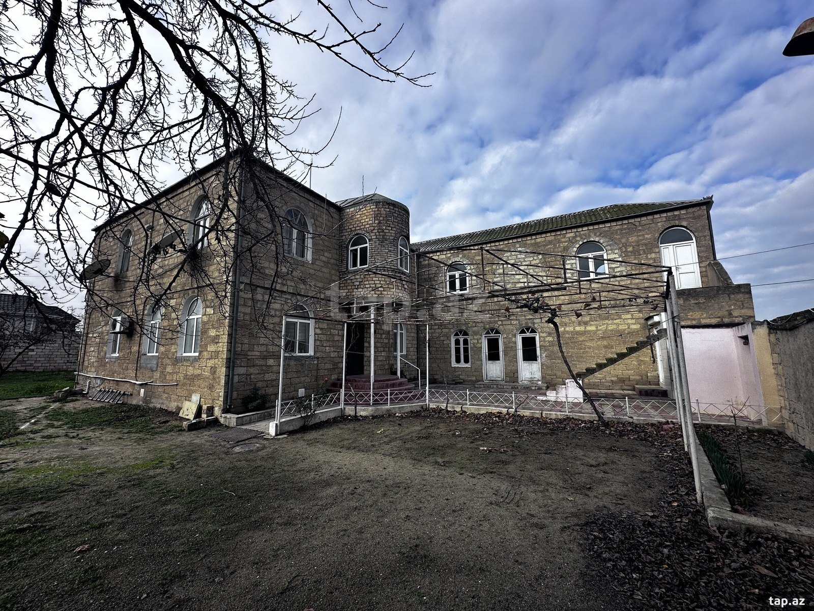 Bağ evi, Novxanı qəs.