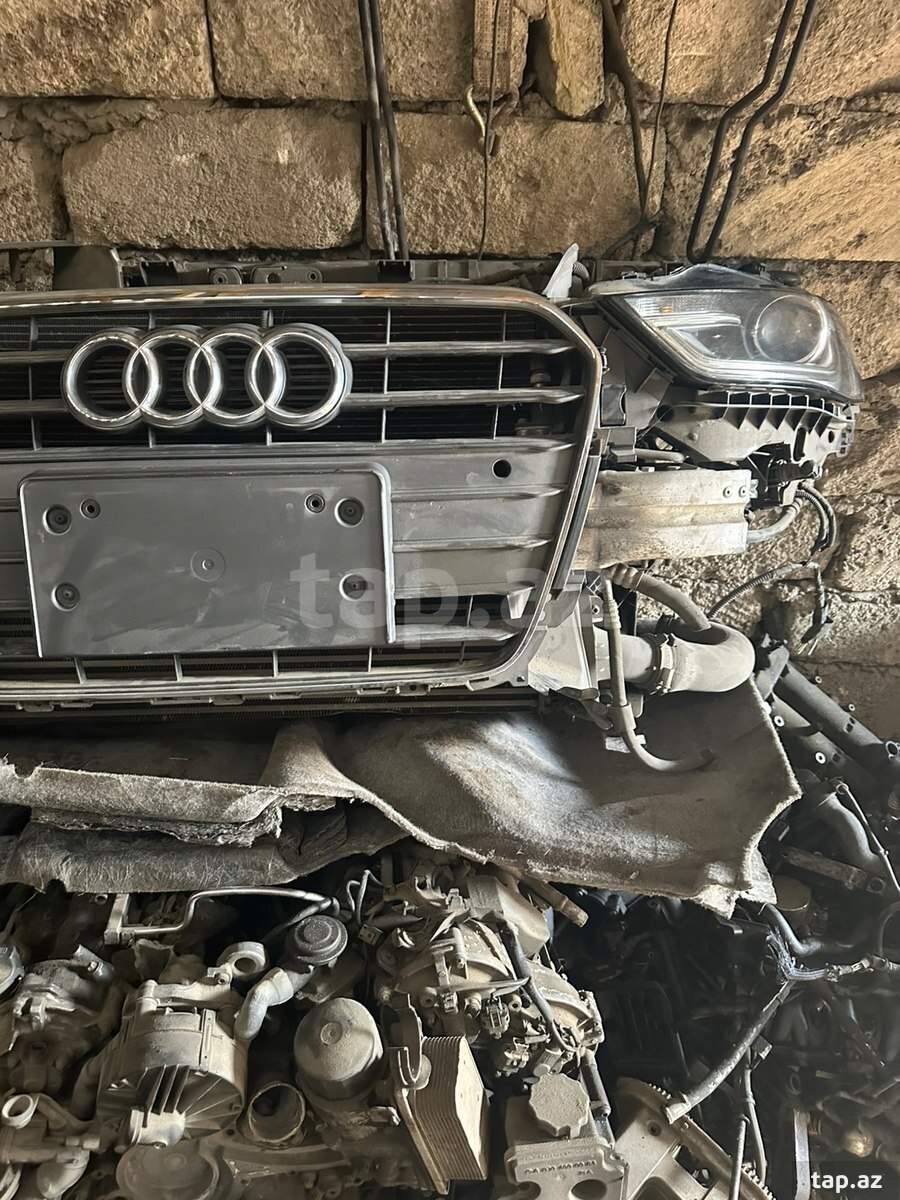 Audi 5 2013 ön panel radiatoru (4)
