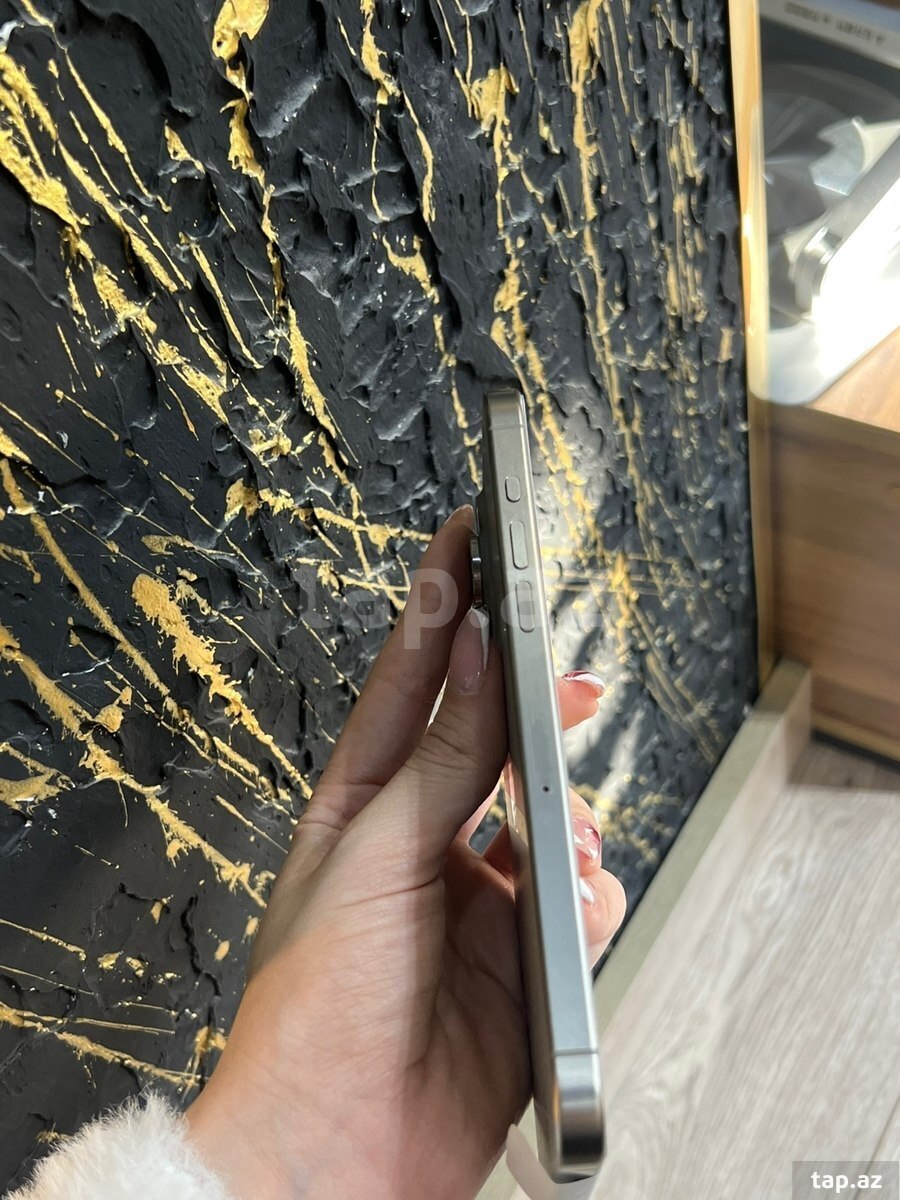 Apple iPhone 15 Pro Max Natural Titanium 512GB/8GB (5)