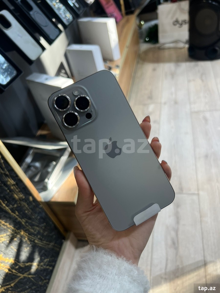 Apple iPhone 15 Pro Max Natural Titanium 512GB/8GB (2)