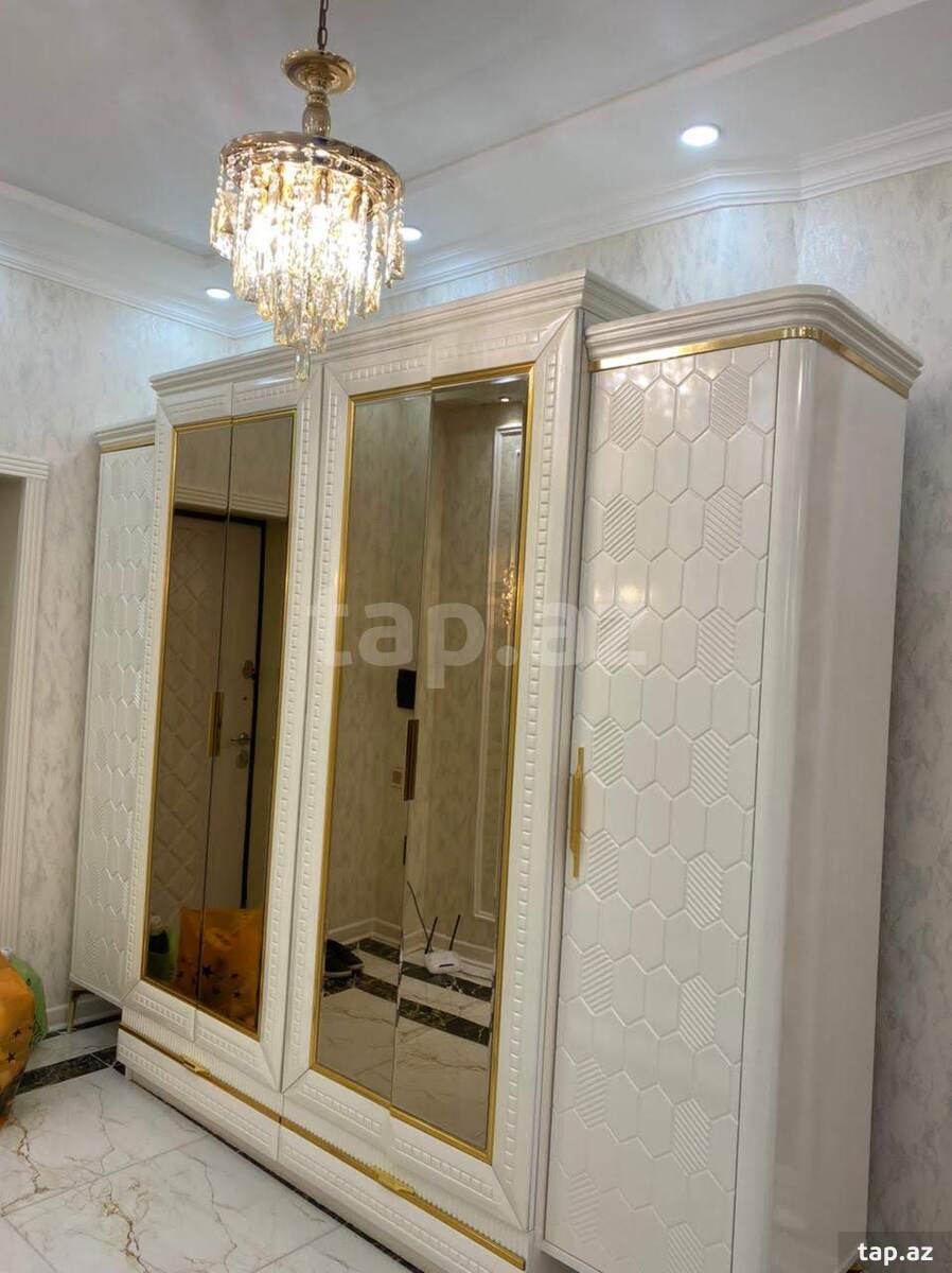 2-otaqlı yeni tikili, Moskva pr., 77 m²