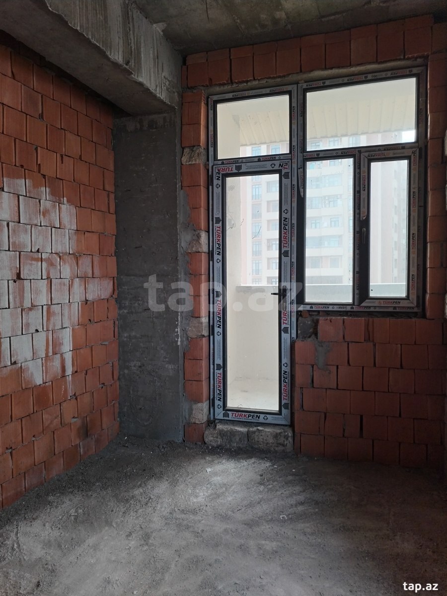2-otaqlı yeni tikili, Moskva pr., 78 m²