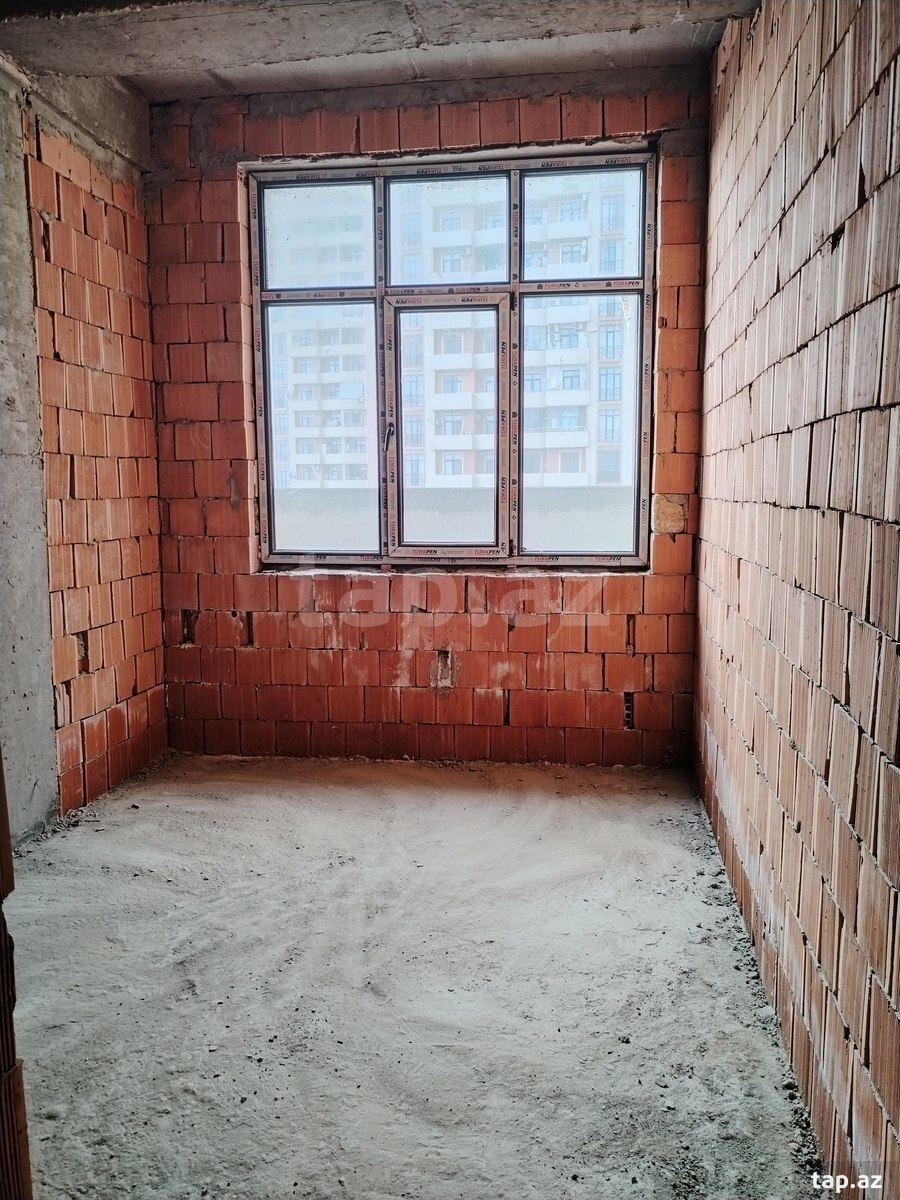 2-otaqlı yeni tikili, Moskva pr., 78 m²