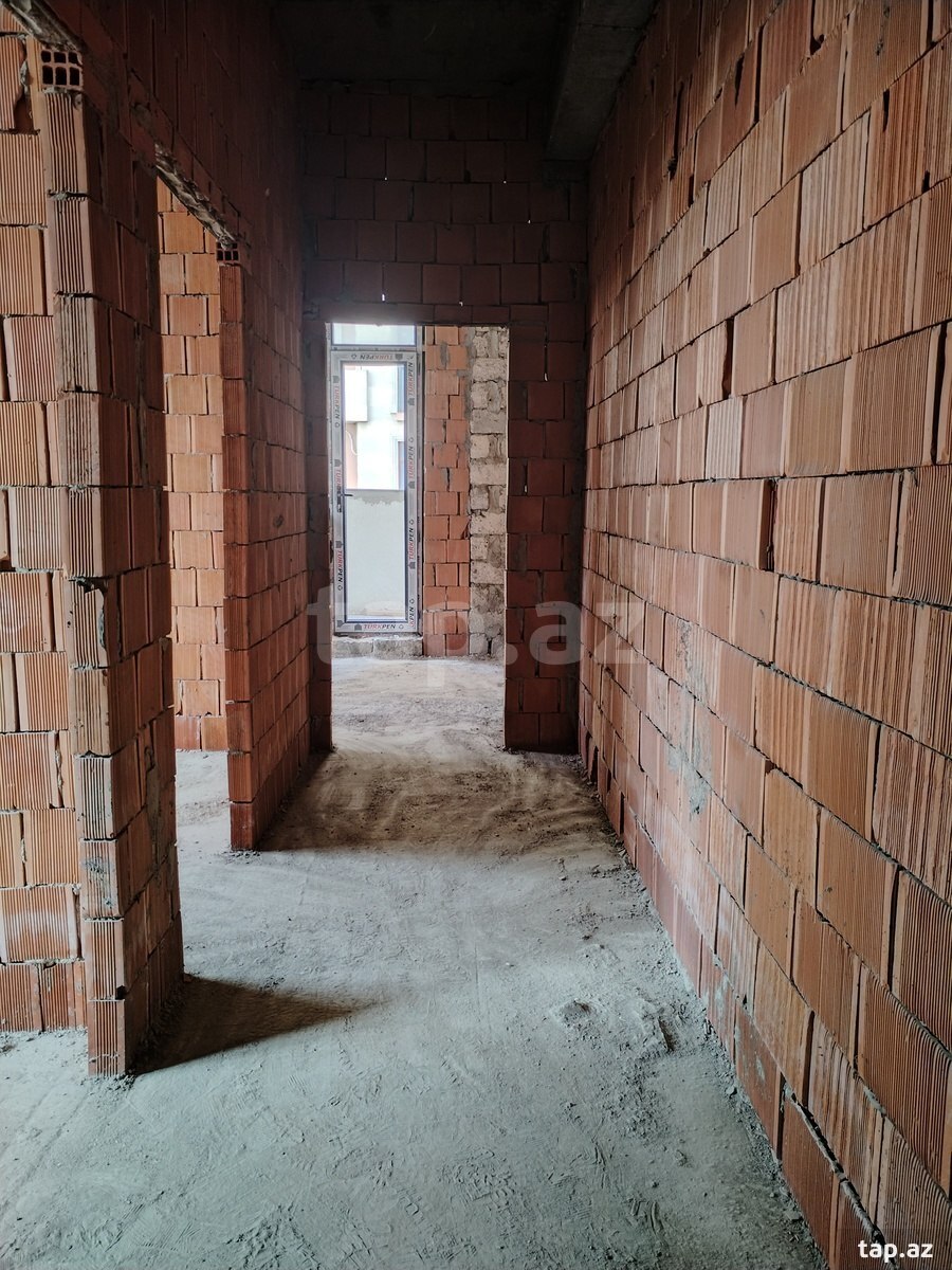 2-otaqlı yeni tikili, Moskva pr., 78 m²
