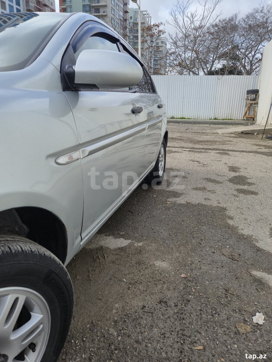 Hyundai Accent, 2006 il (8)