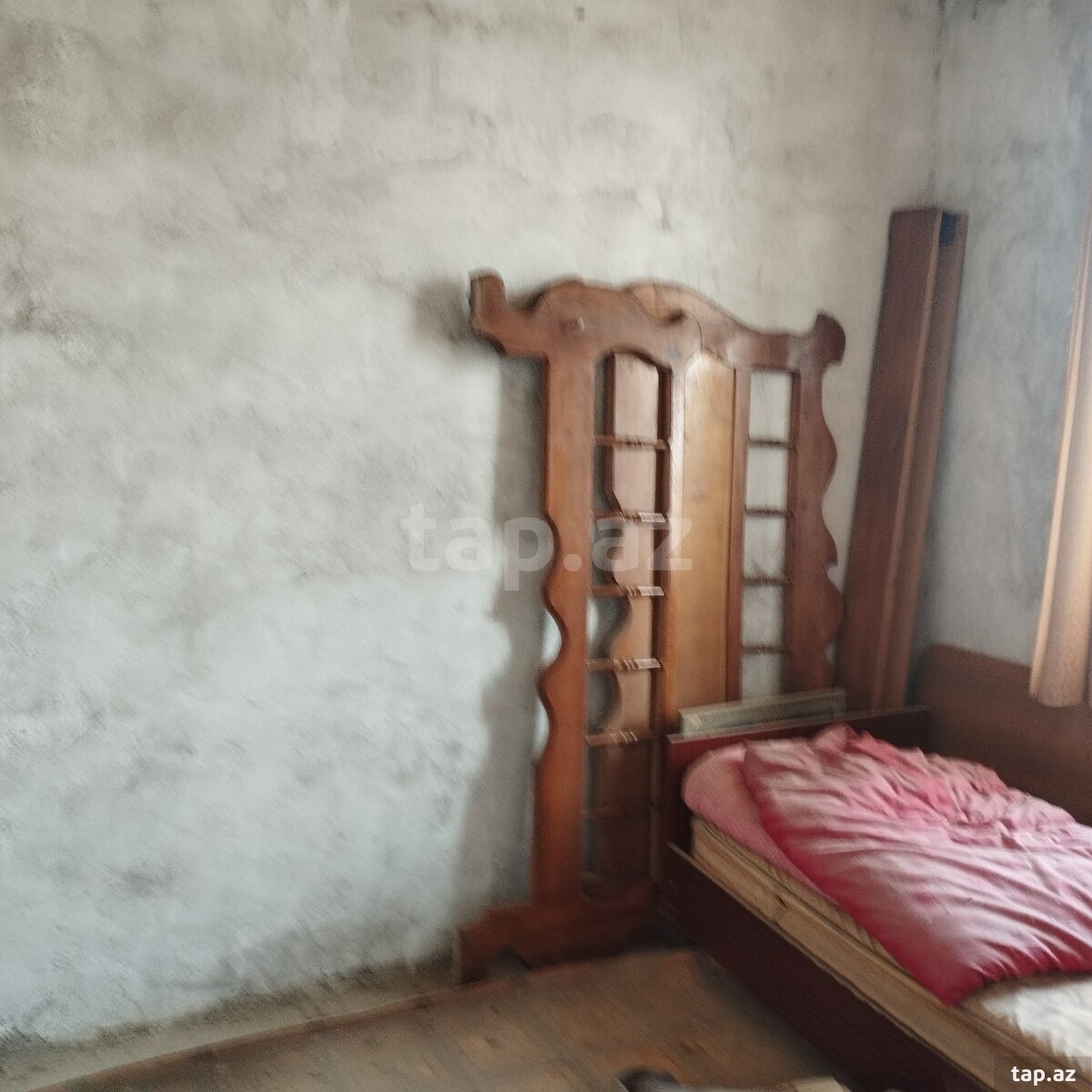 Həyət evi, Saray qəs. (9)
