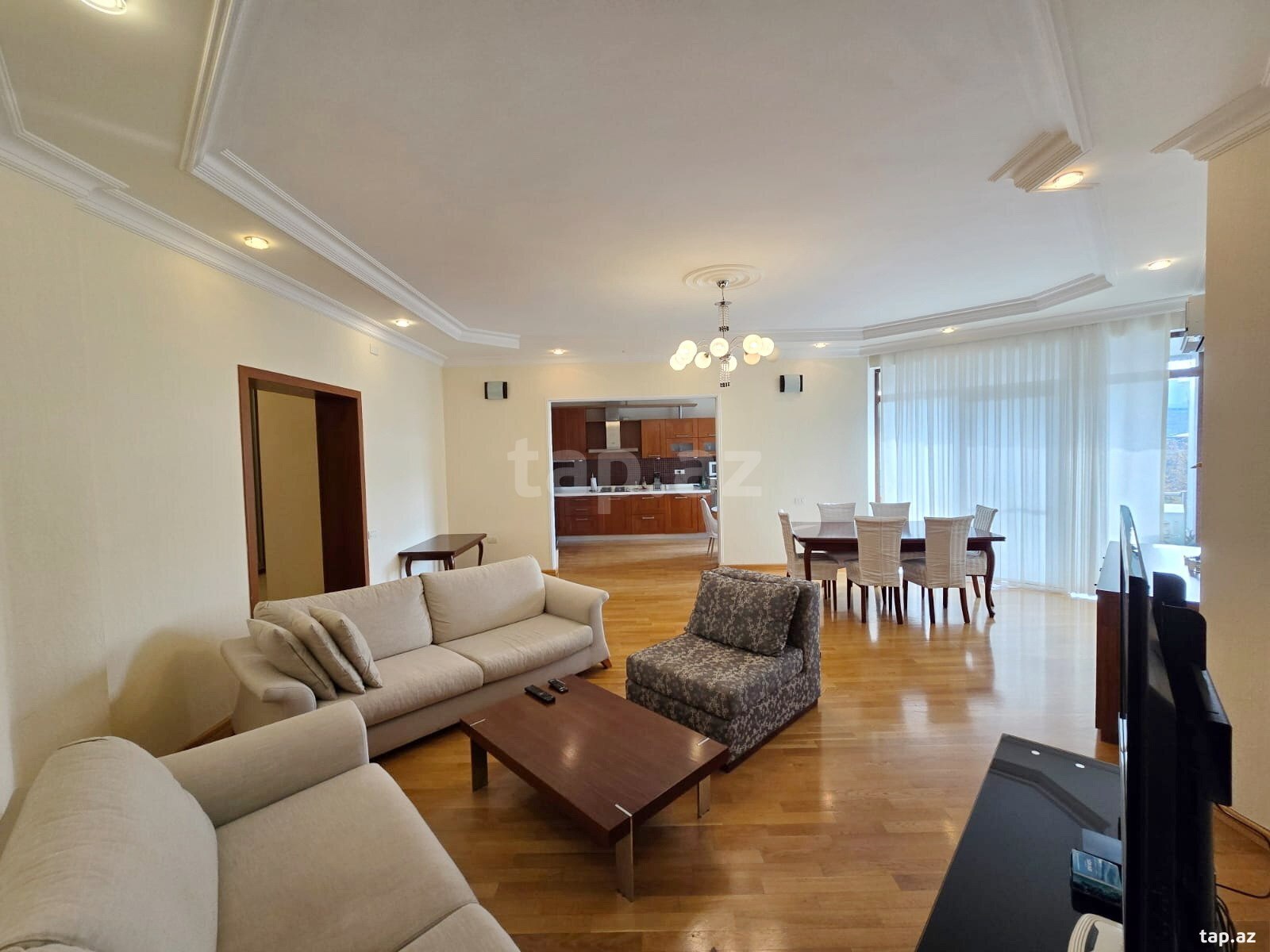 4-otaqlı yeni tikili kirayə verilir, Azərbaycan pr., 250 m²