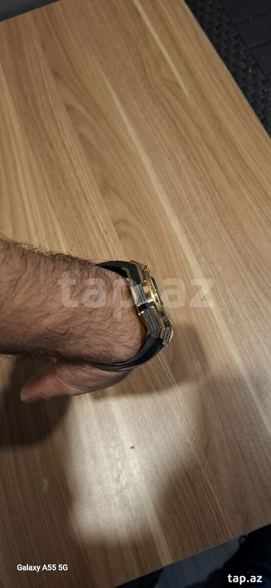 Qol saatı Hublot  (2)