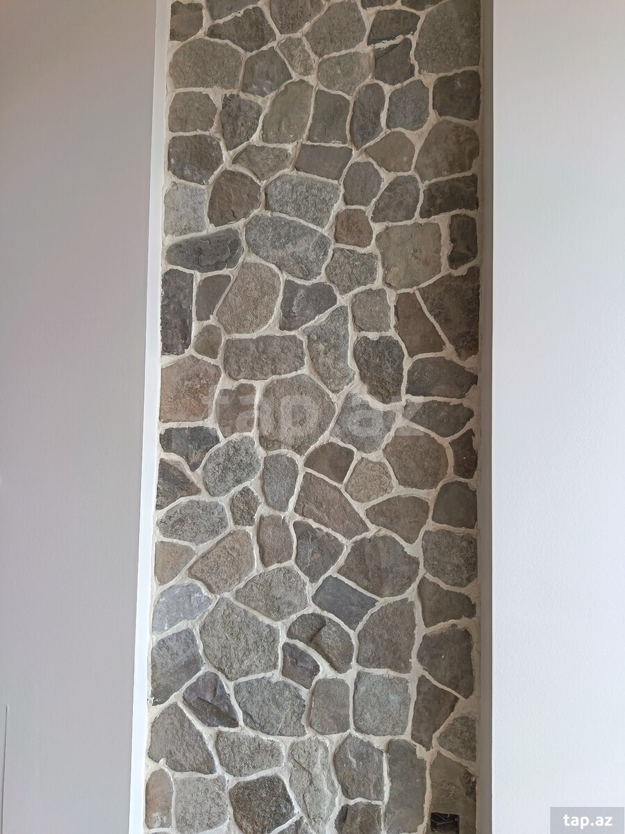Təbbi Qaya daşları
