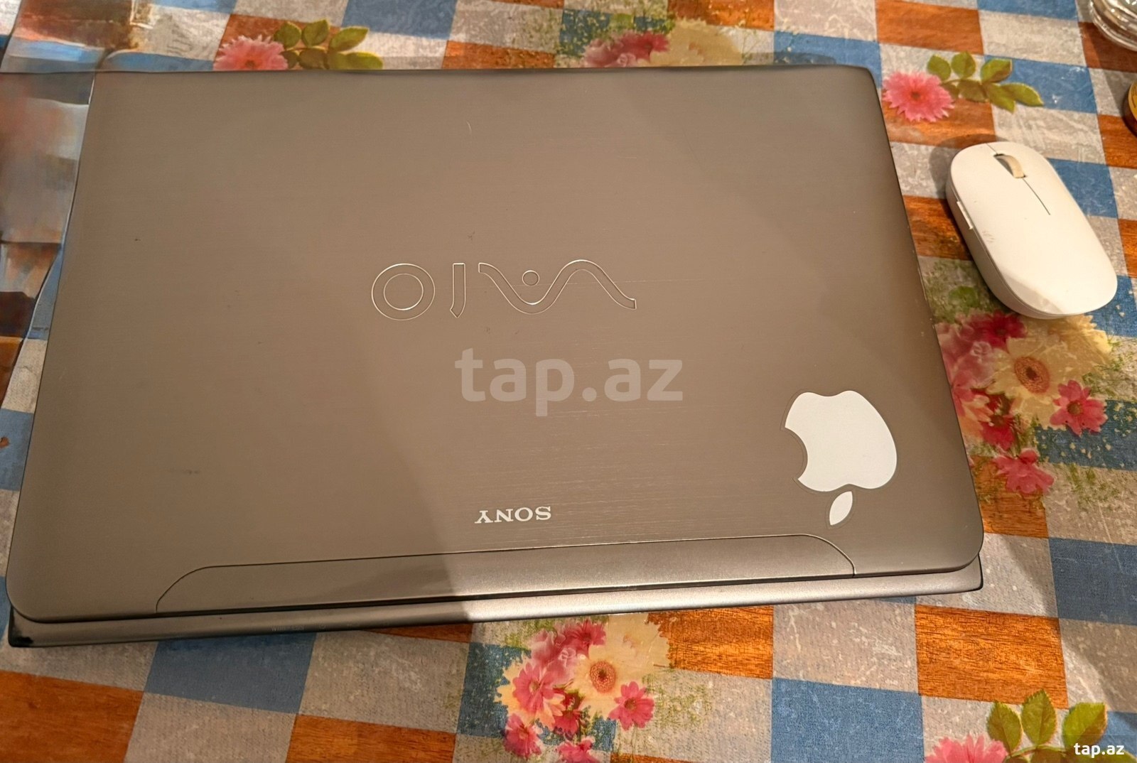 Sony VAIO SVE1511, i7-3612QM, 8GB RAM, SSD (2)