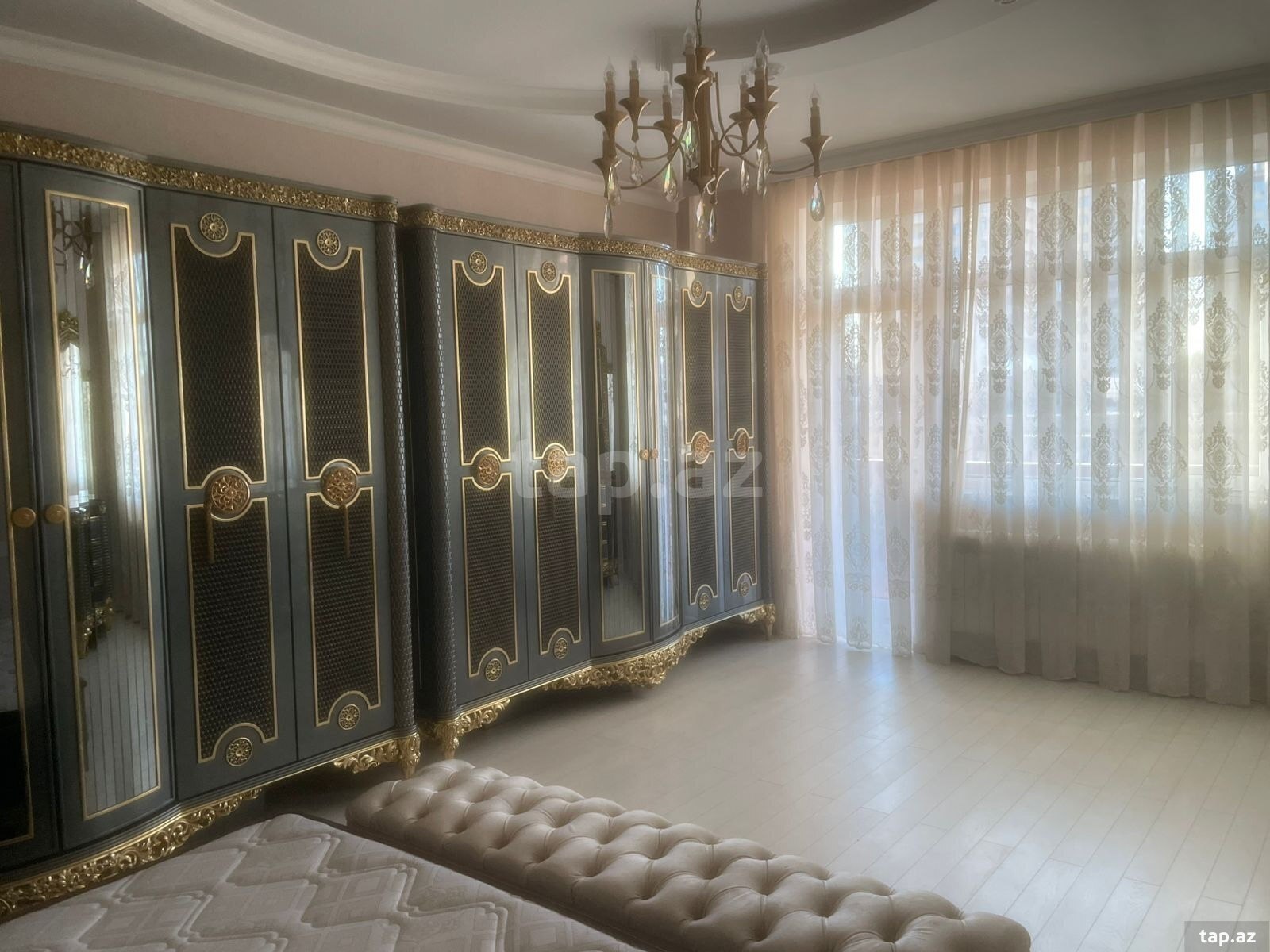 4-otaqlı yeni tikili, İnqlab küç., 191 m²