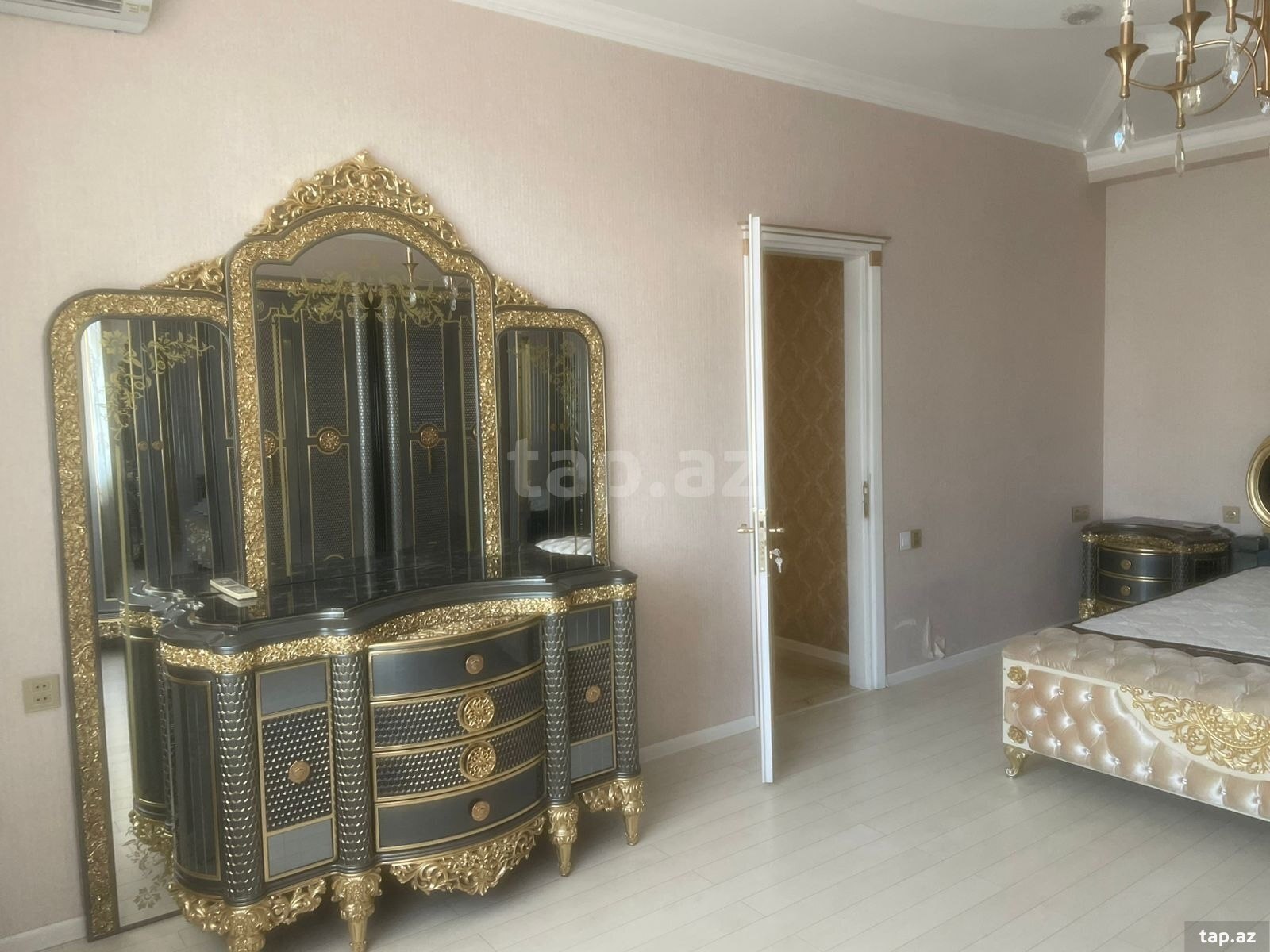 4-otaqlı yeni tikili, İnqlab küç., 191 m²