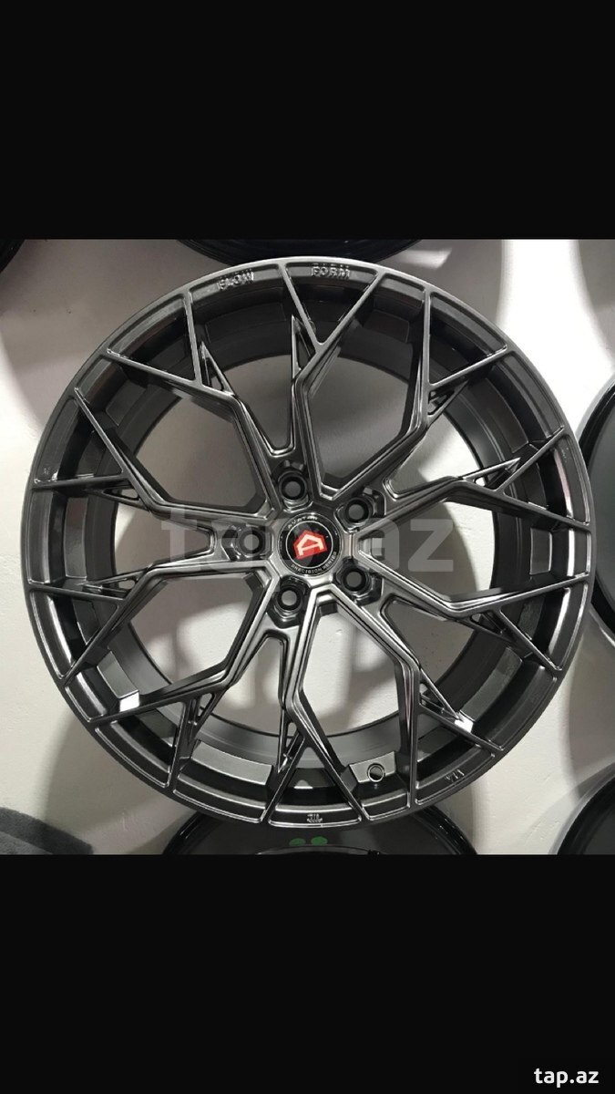 Audi, Volkswagen diskləri R18
