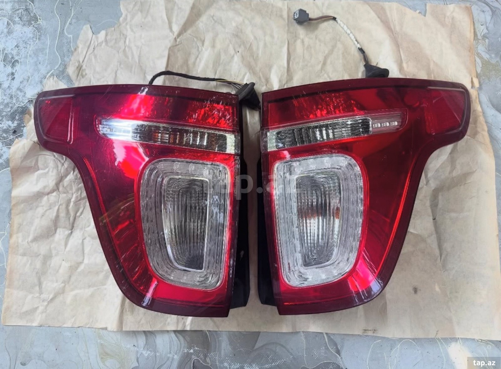 Ford Explorer stop işıqları