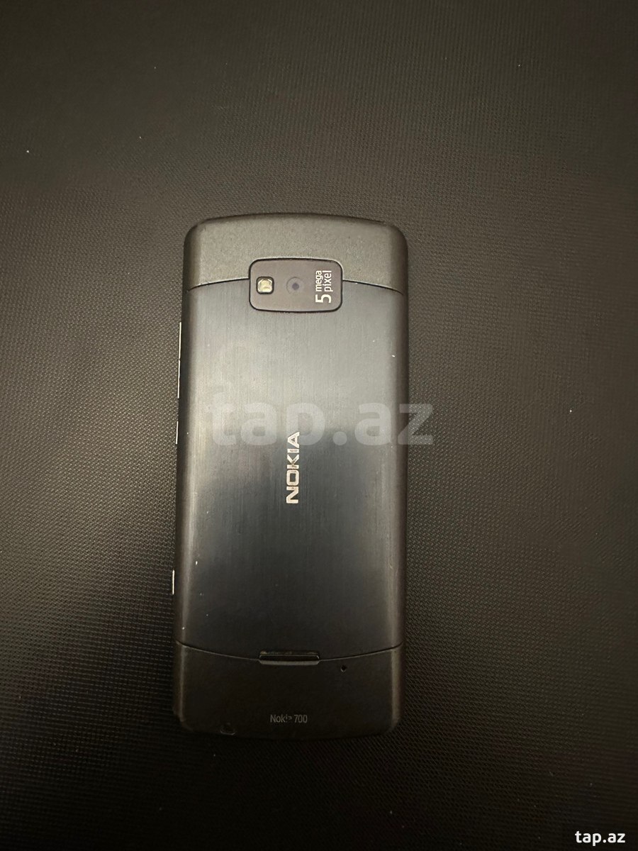 Nokia 700 Peacock Blue/Purple (2)