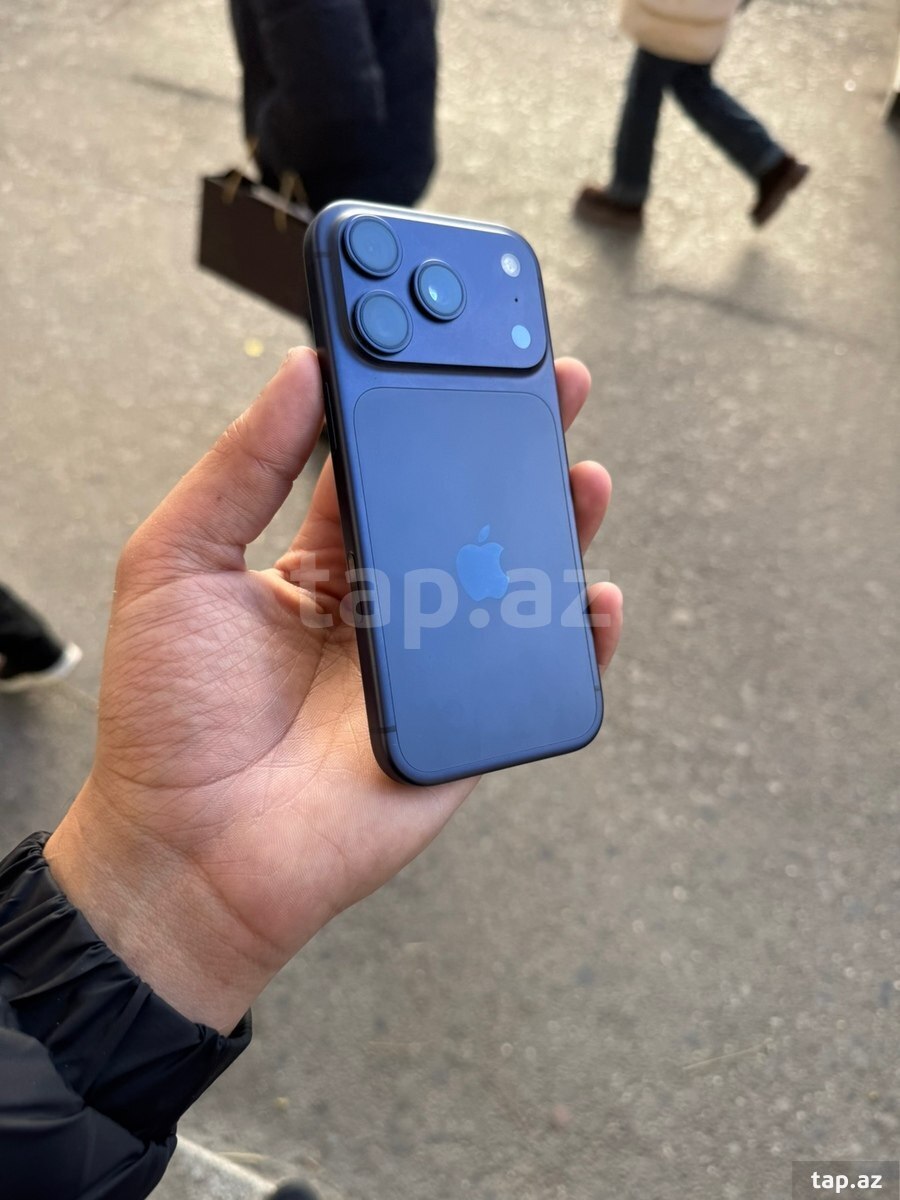 Apple iPhone 17 Pro Deep Blue 256GB/12GB