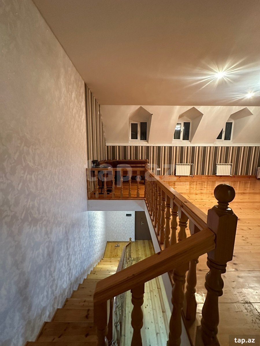 Həyət evi, Üçtəpə qəs. (8)