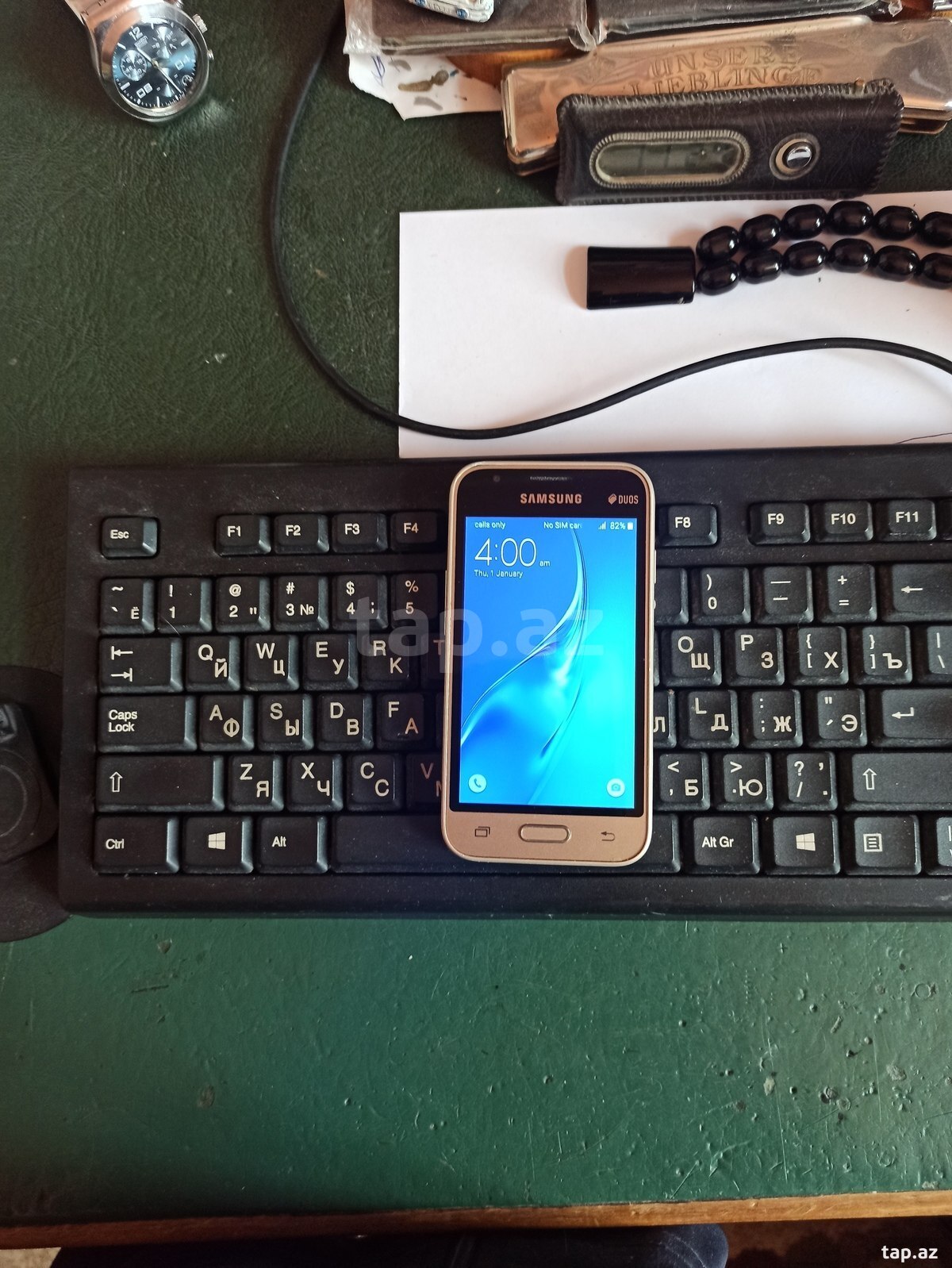 Samsung Galaxy J1 (2016) Gold 8GB/1GB (5)