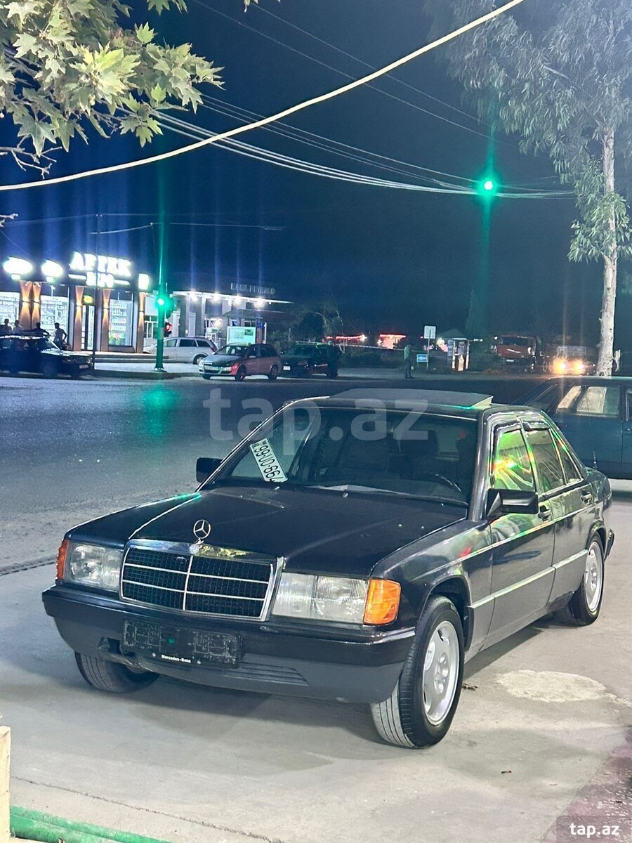 Mercedes 190, 1989 il (3)