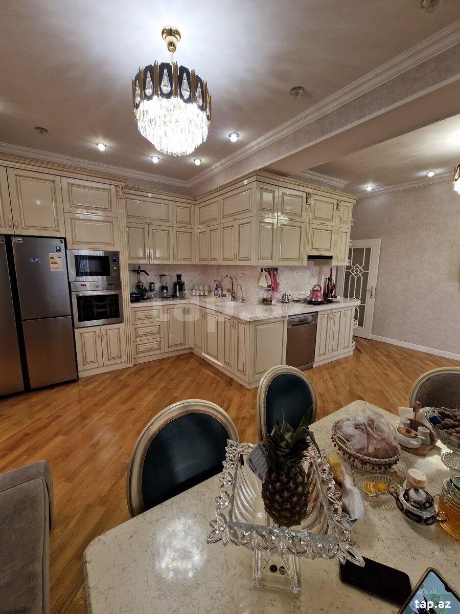 5-otaqlı yeni tikili, Sumqayıt ş., 250 m²