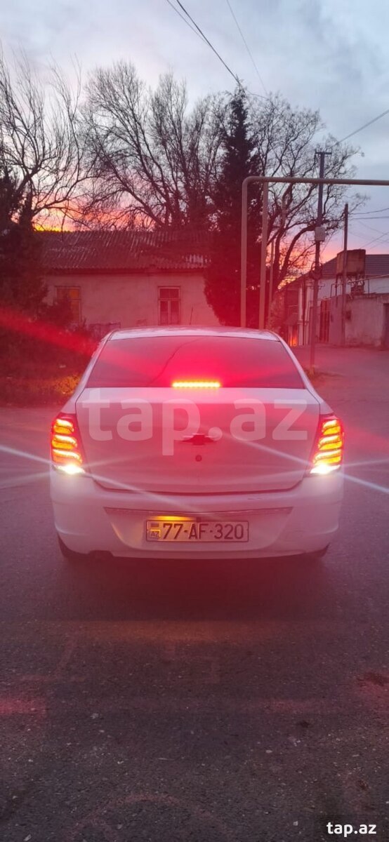 Chevrolet Cobalt, 2022 il (2)