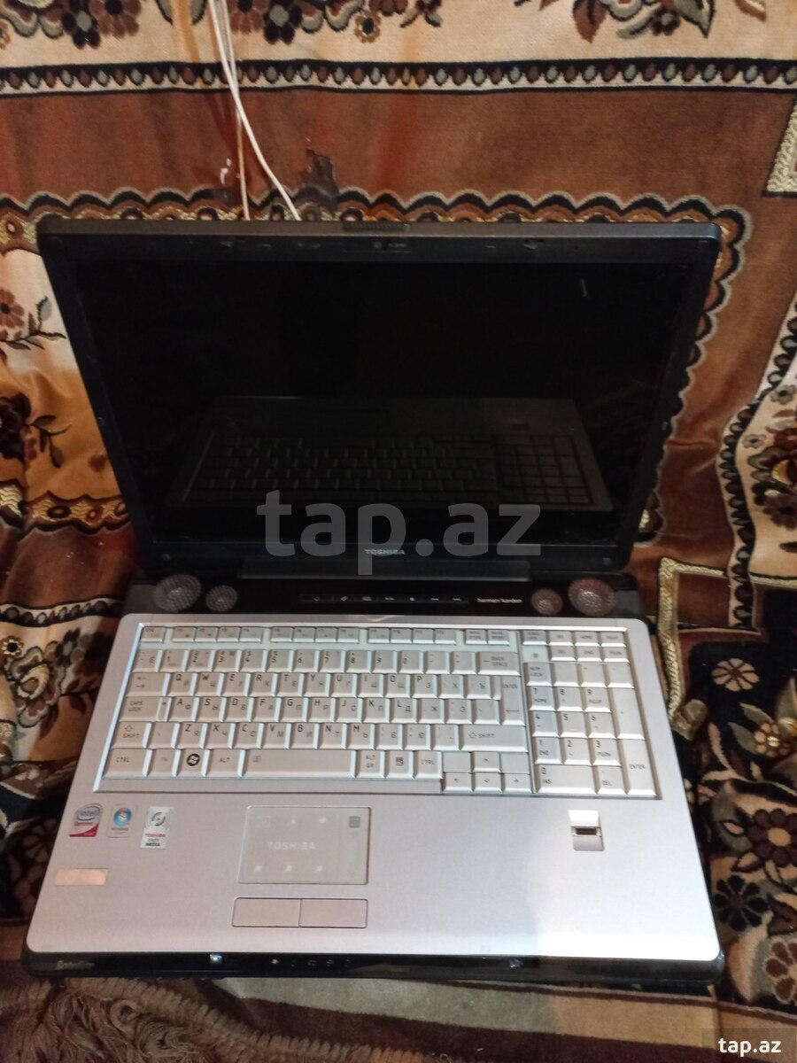Noutbuk Toshiba  (2)