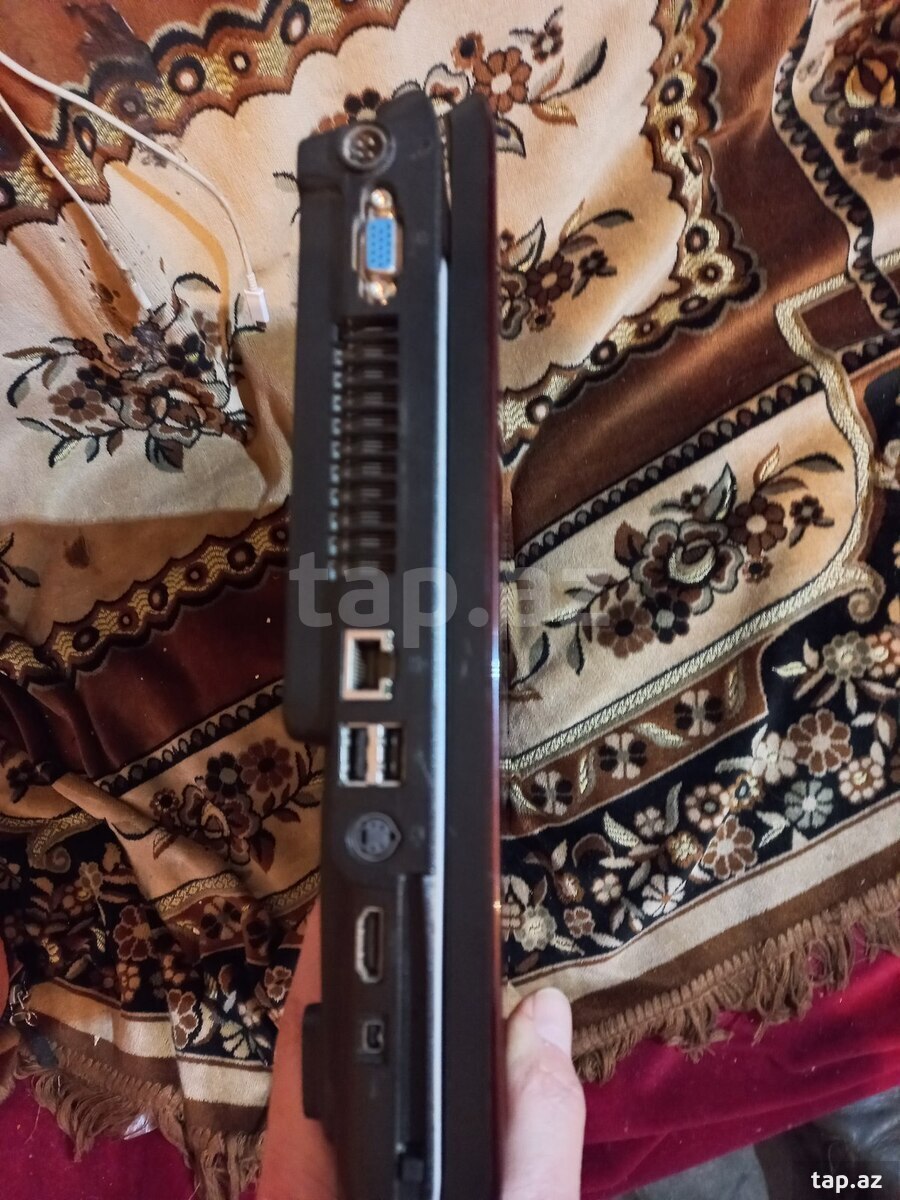 Noutbuk Toshiba  (7)