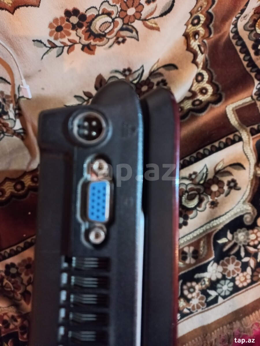 Noutbuk Toshiba  (8)