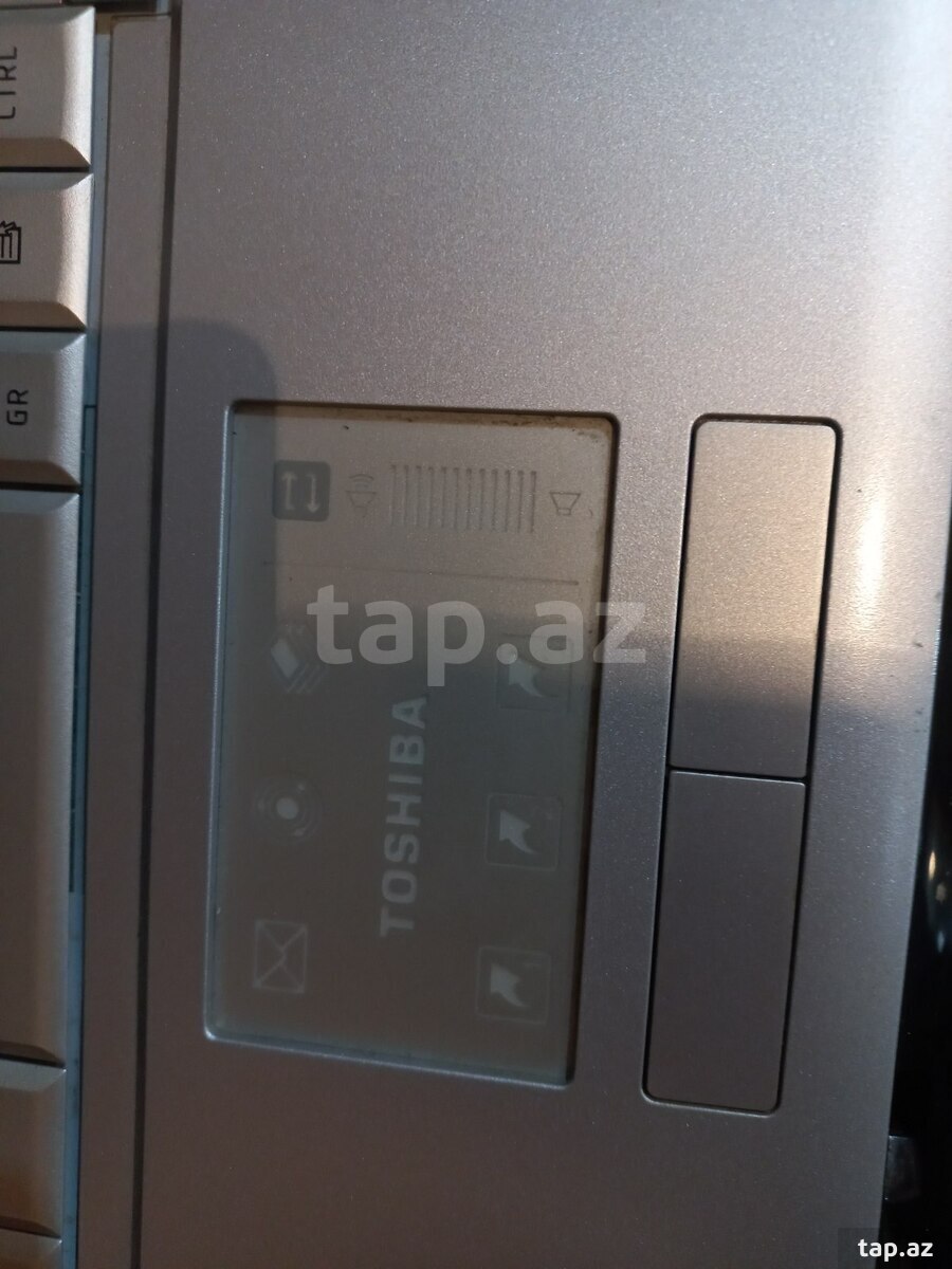 Noutbuk Toshiba  (10)