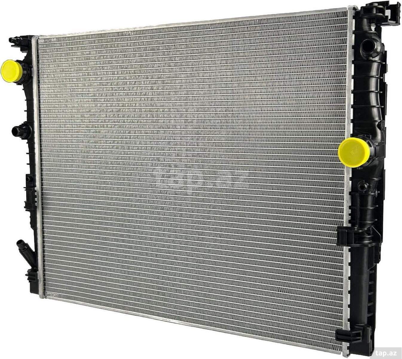 BMW F30, G20, G30, G11, G12, G05, F95, G07 su radiatoru