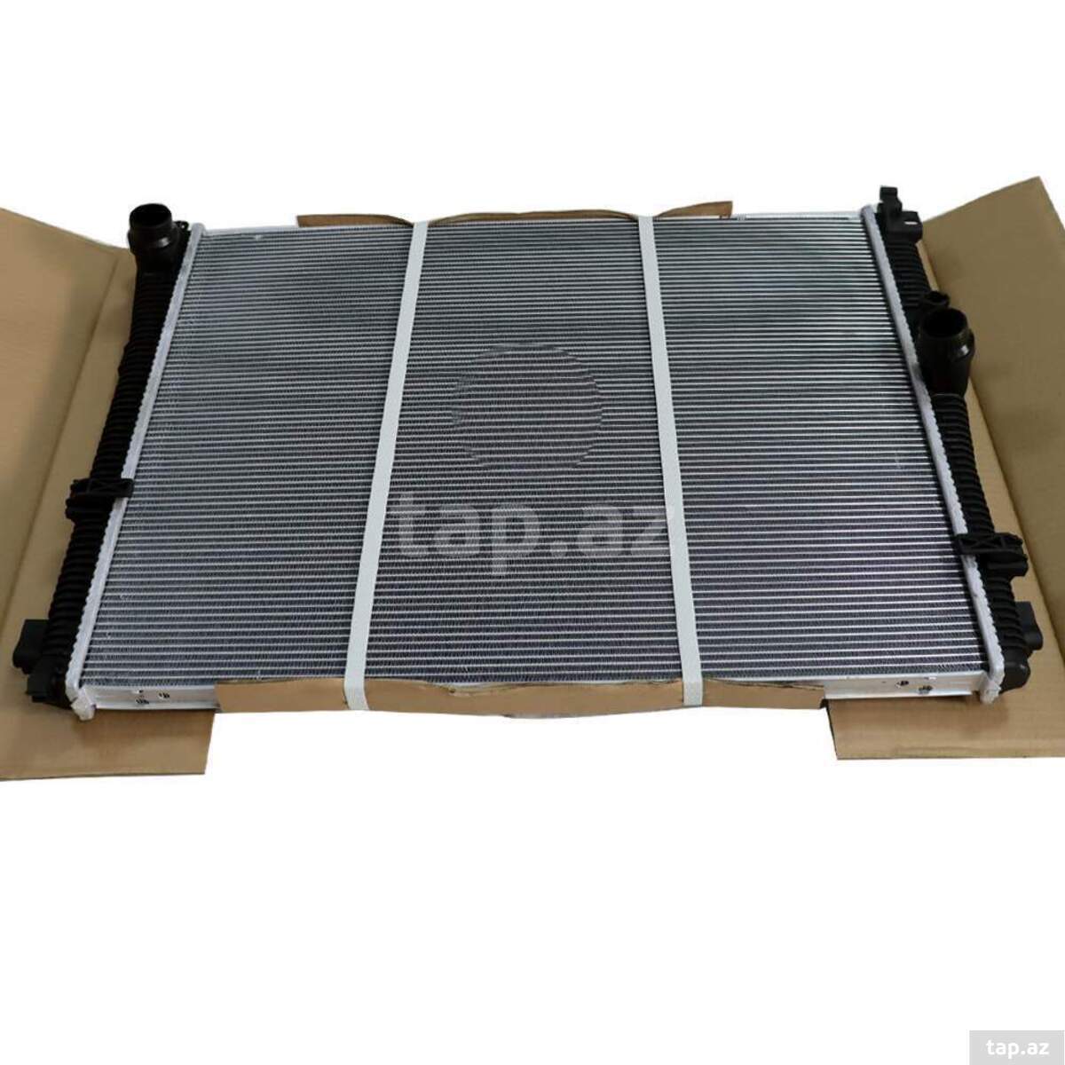 BMW F30, G20, G30, G11, G12, G05, F95, G07 su radiatoru (2)