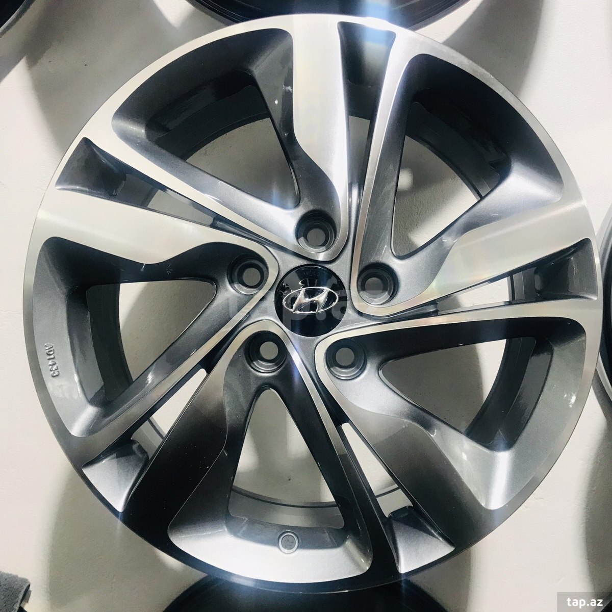 Hyundai Elantra diskləri R17