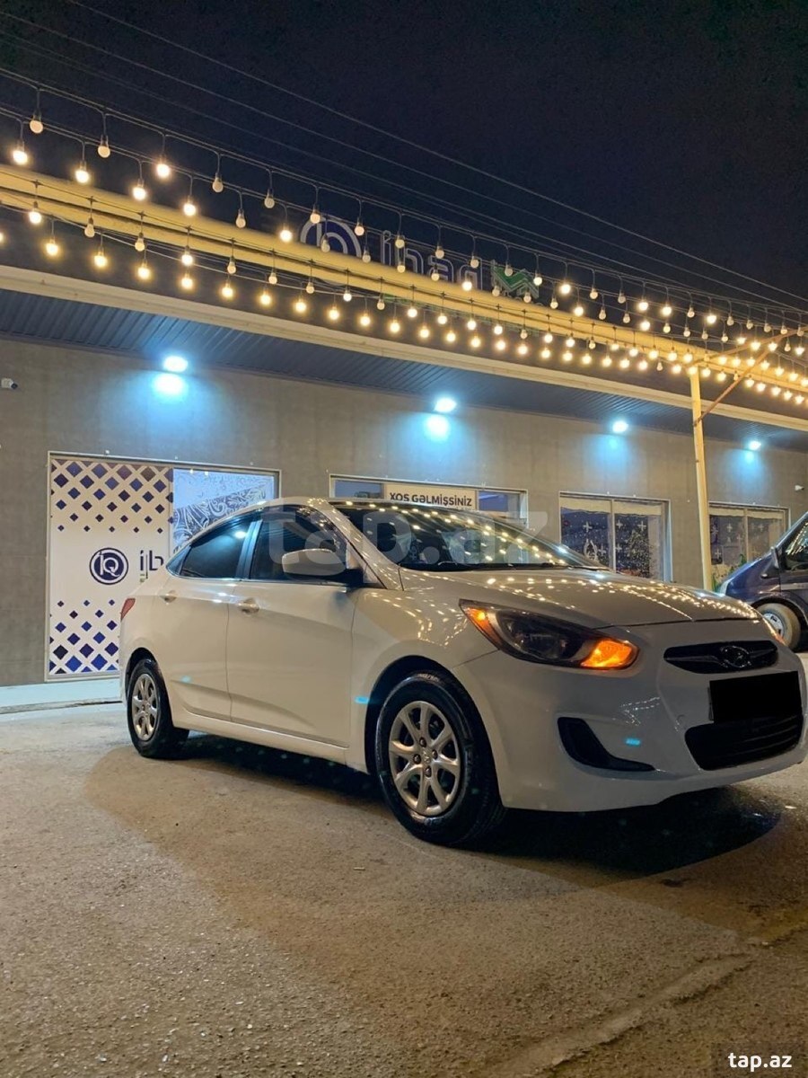 Hyundai Accent, 2012 il (2)