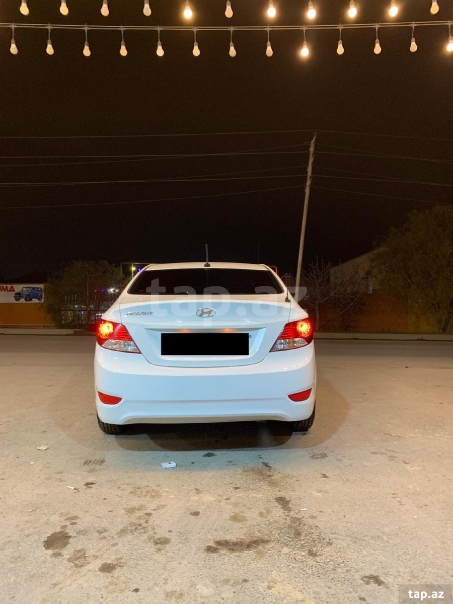 Hyundai Accent, 2012 il (4)