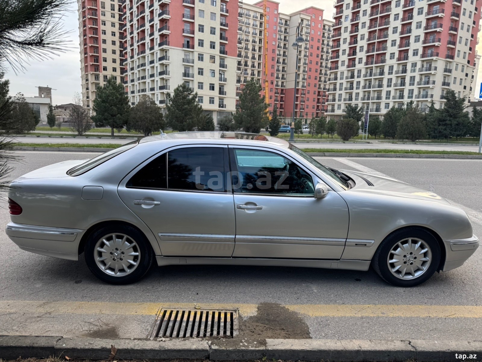 Mercedes E 270, 2000 il (8)