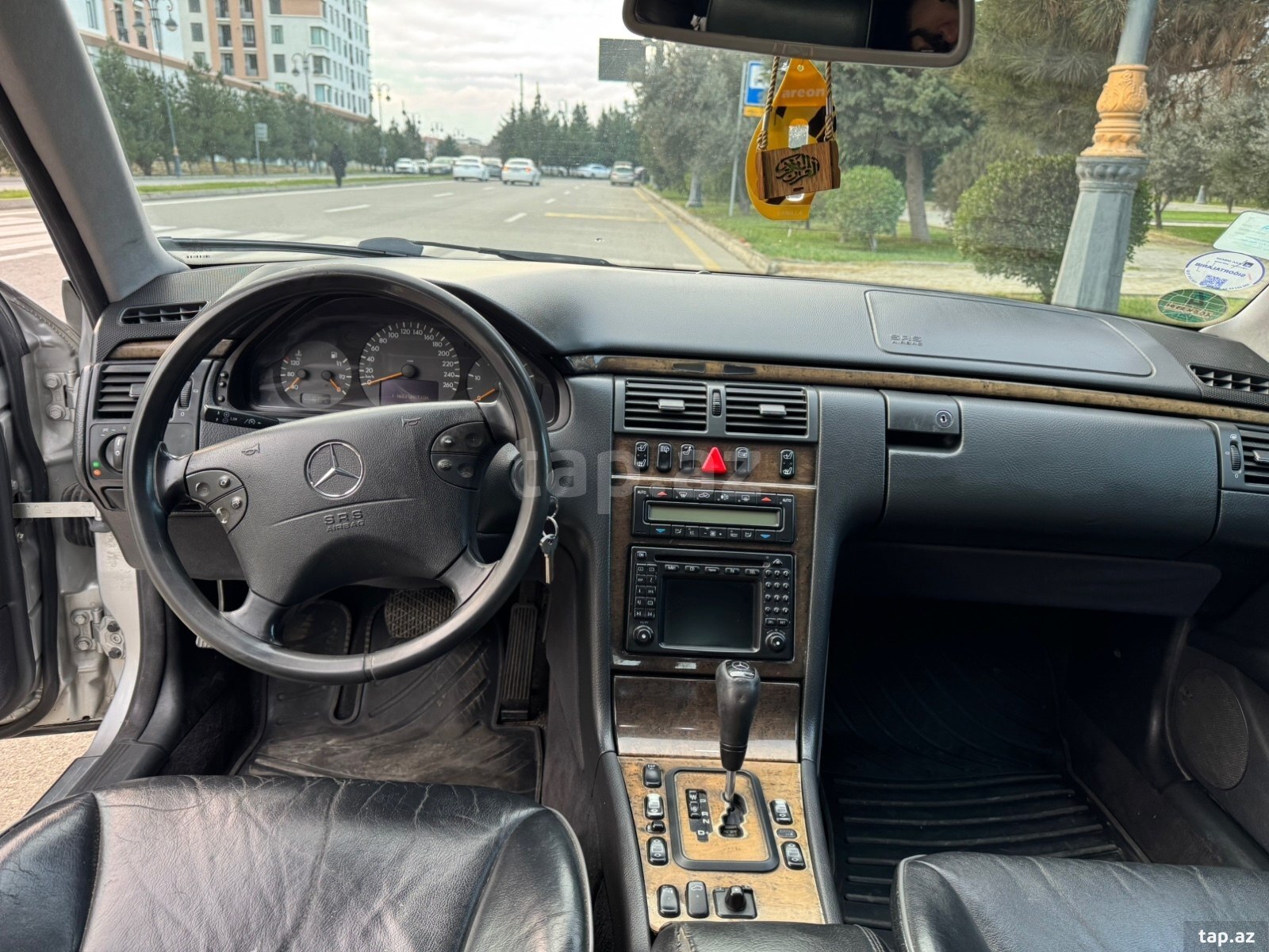 Mercedes E 270, 2000 il (12)