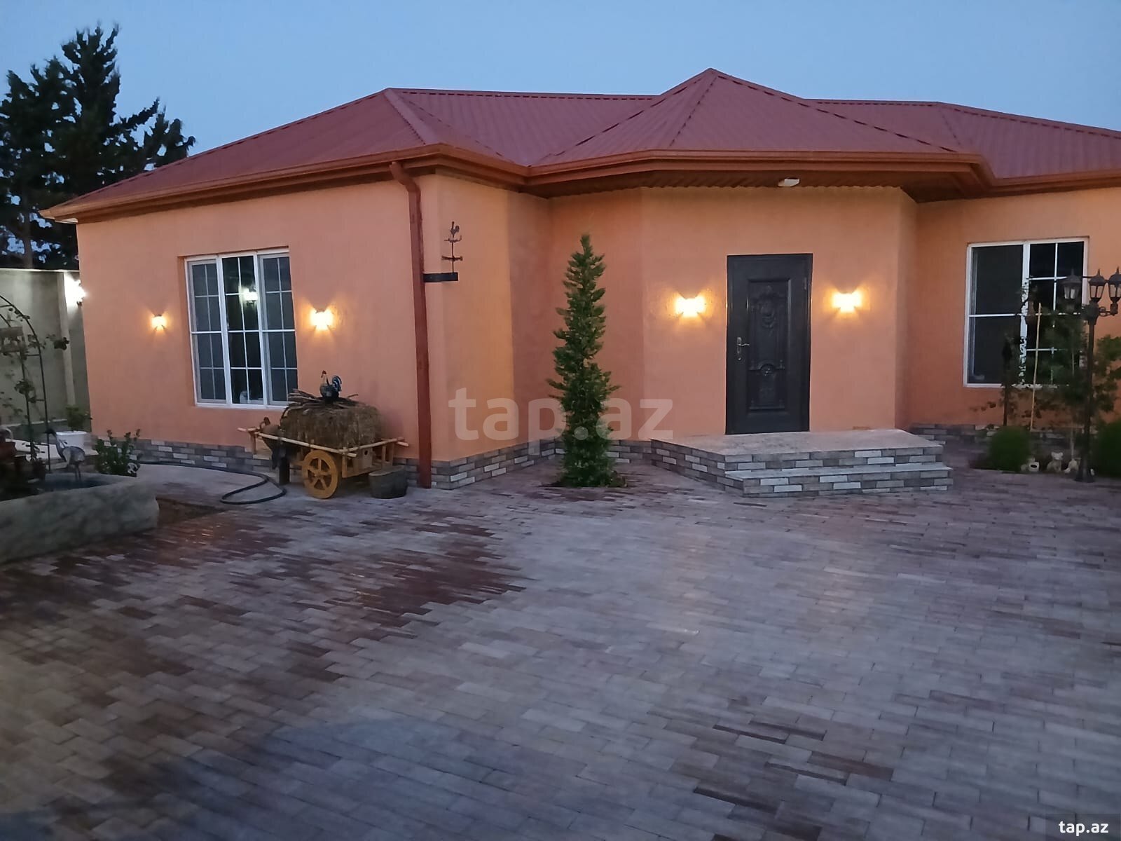 Villa, Albalılıq qəs. (11)
