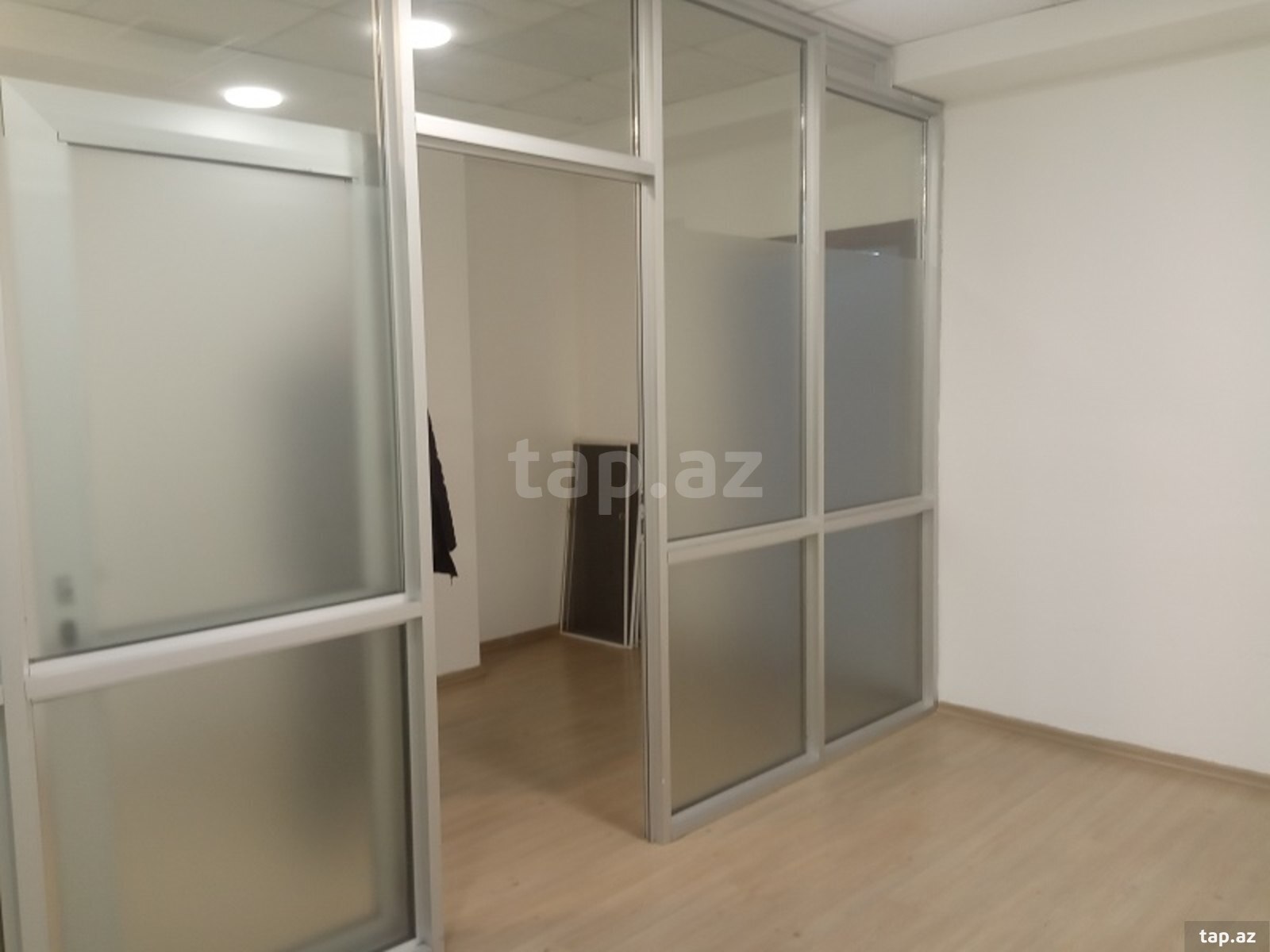 Ofis icarəyə verilir, Ə.Rəcəbli küç. (3)