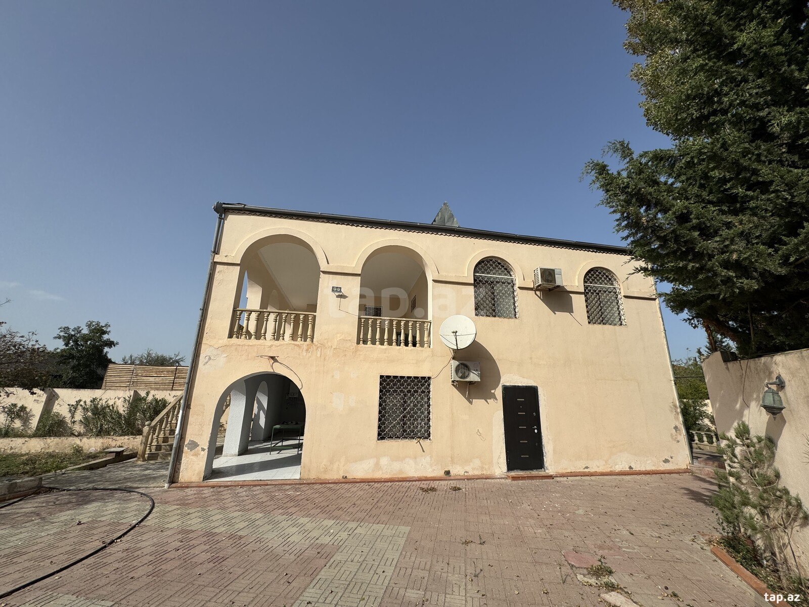 Bağ evi, Novxanı qəs.