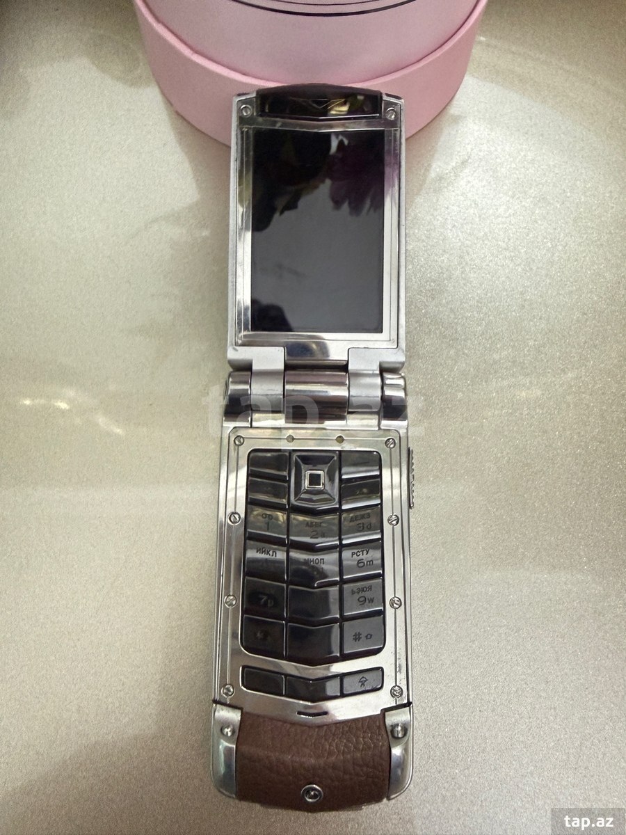 Vertu Constellation Ayxta Satin Brown (3)