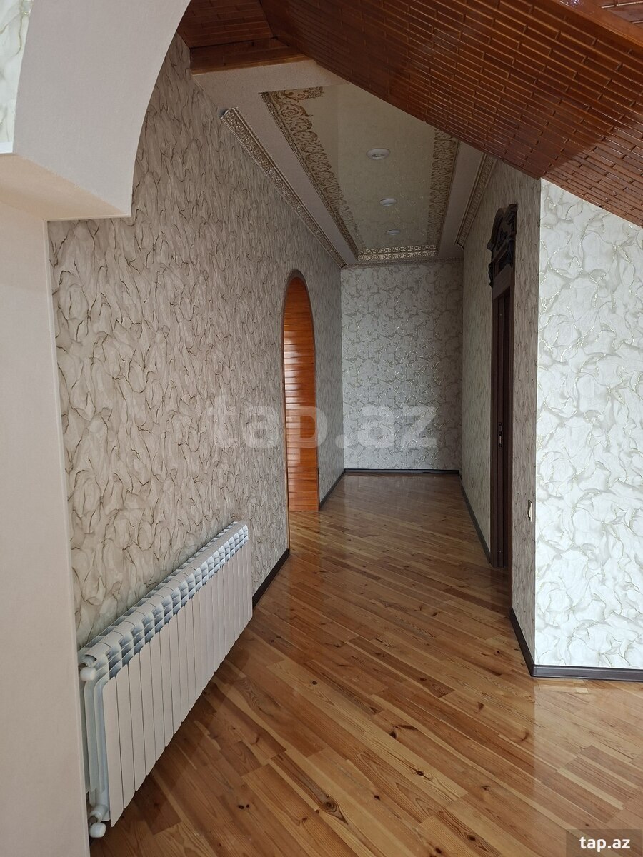 6 otaqlı həyət evi satılır, Şəki