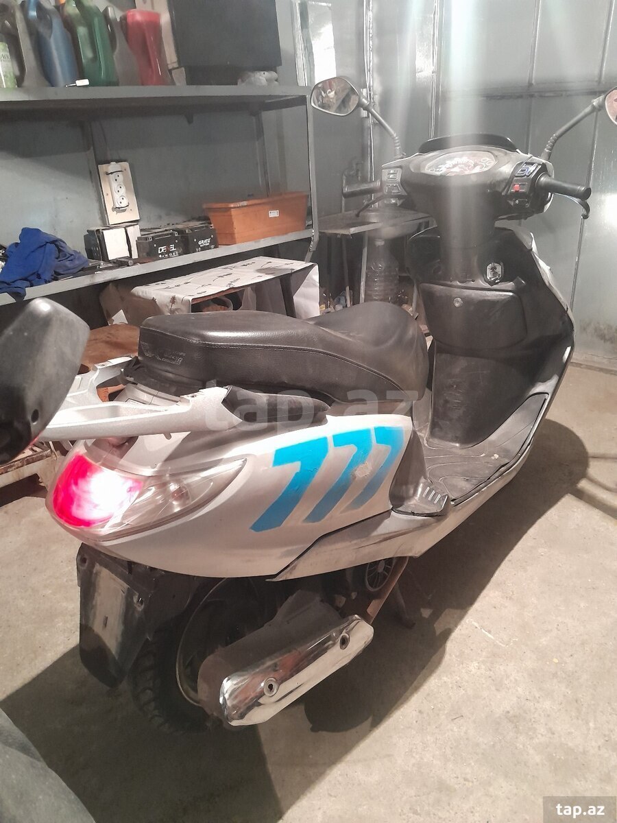 Suzuki Spontini110c, 220 il (4)