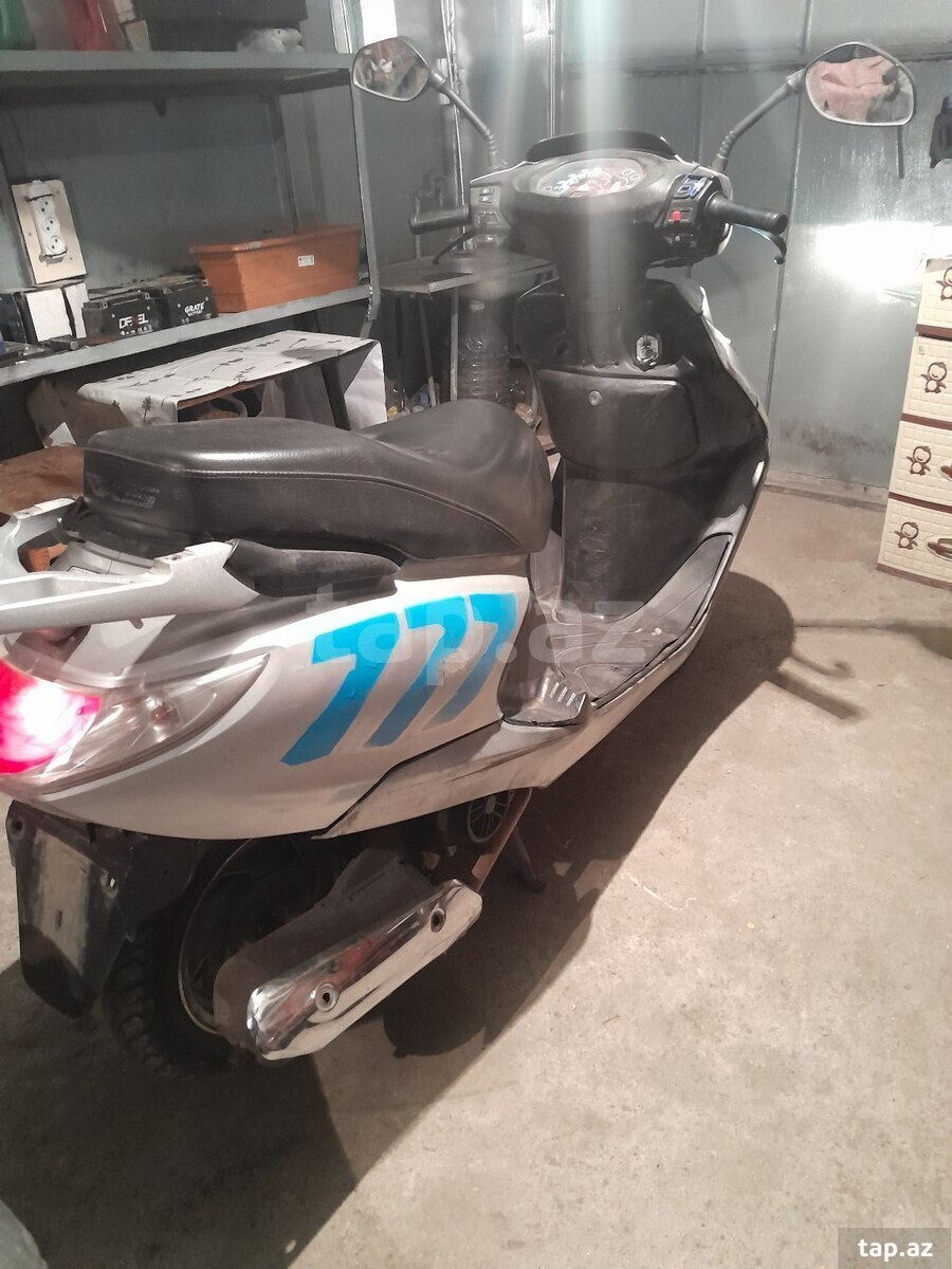 Suzuki Spontini110c, 220 il (5)