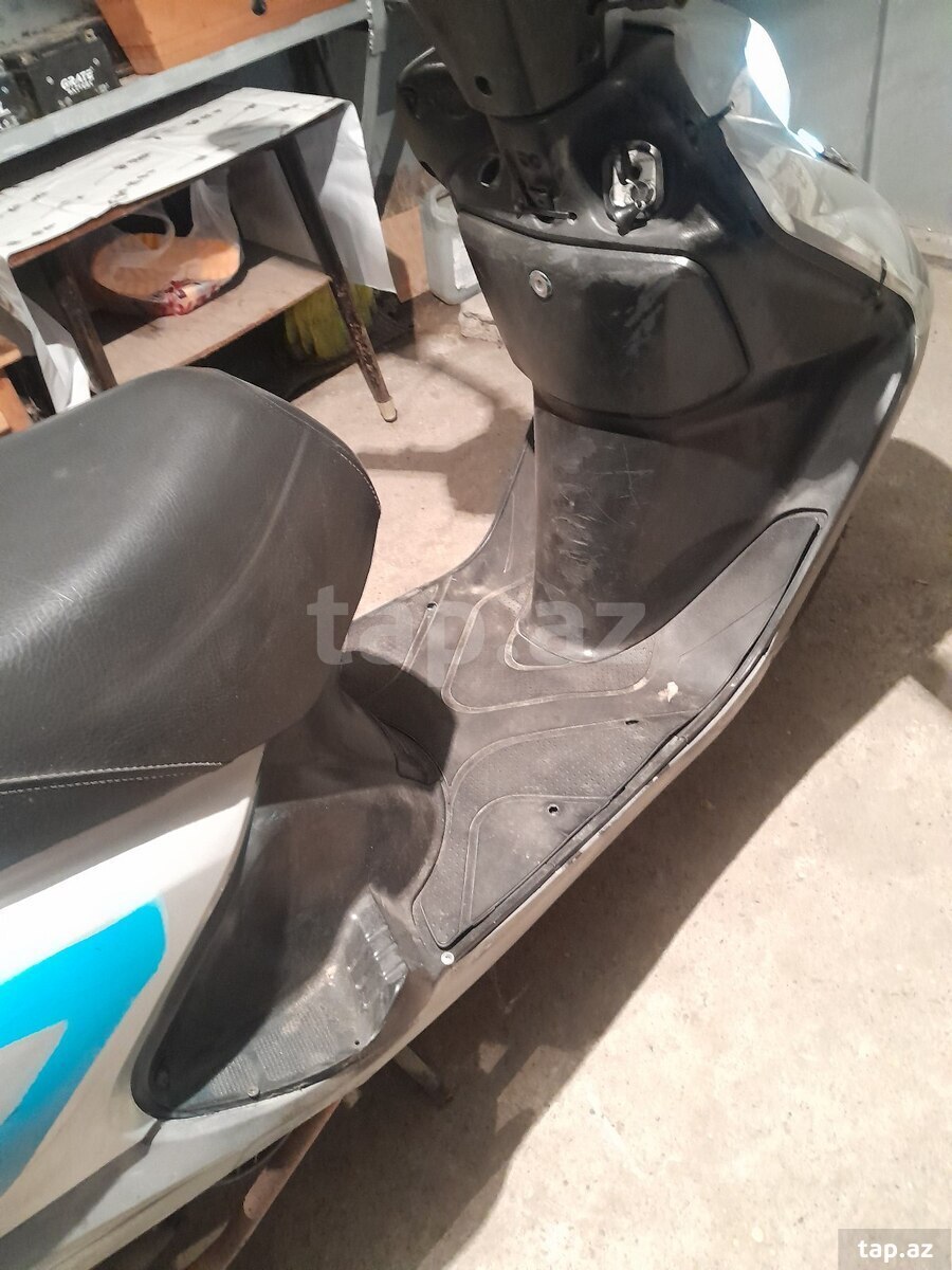 Suzuki Spontini110c, 220 il (8)