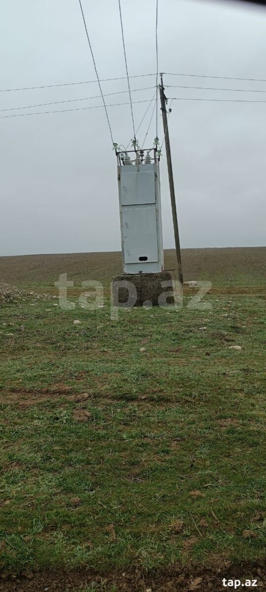 10000 sot torpaq sahəsi, Siyəzən r.
