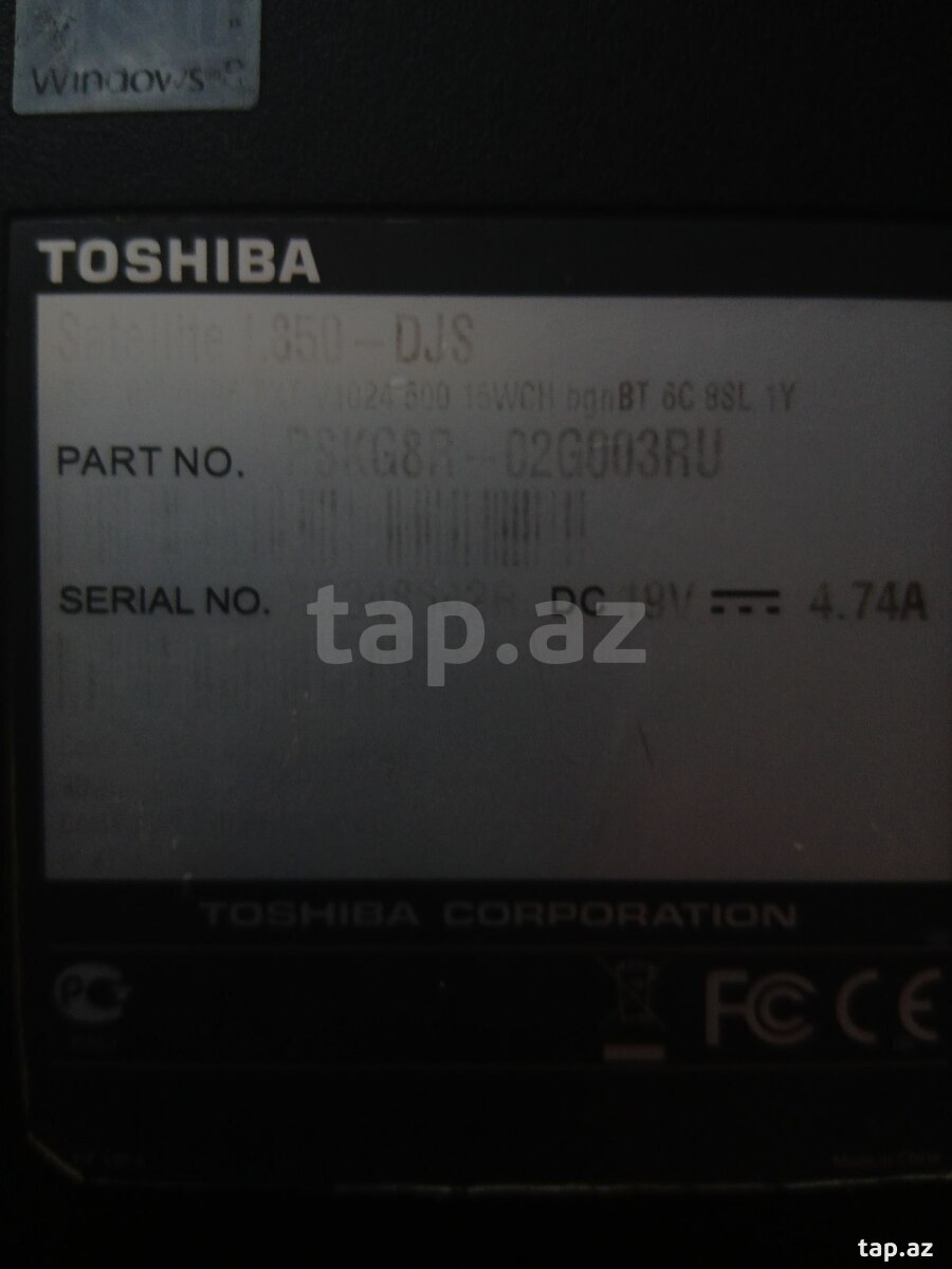 Noutbuk Toshiba (2)