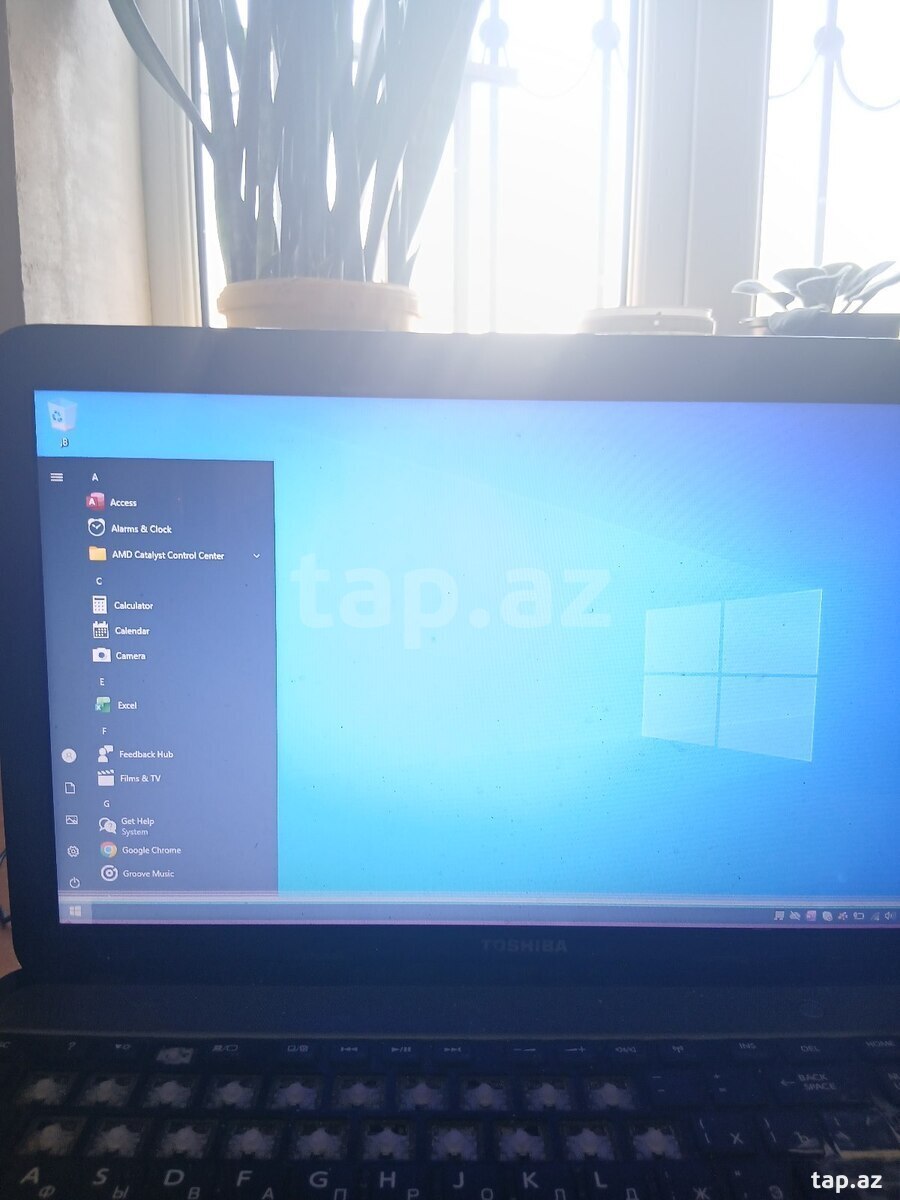 Noutbuk Toshiba (8)