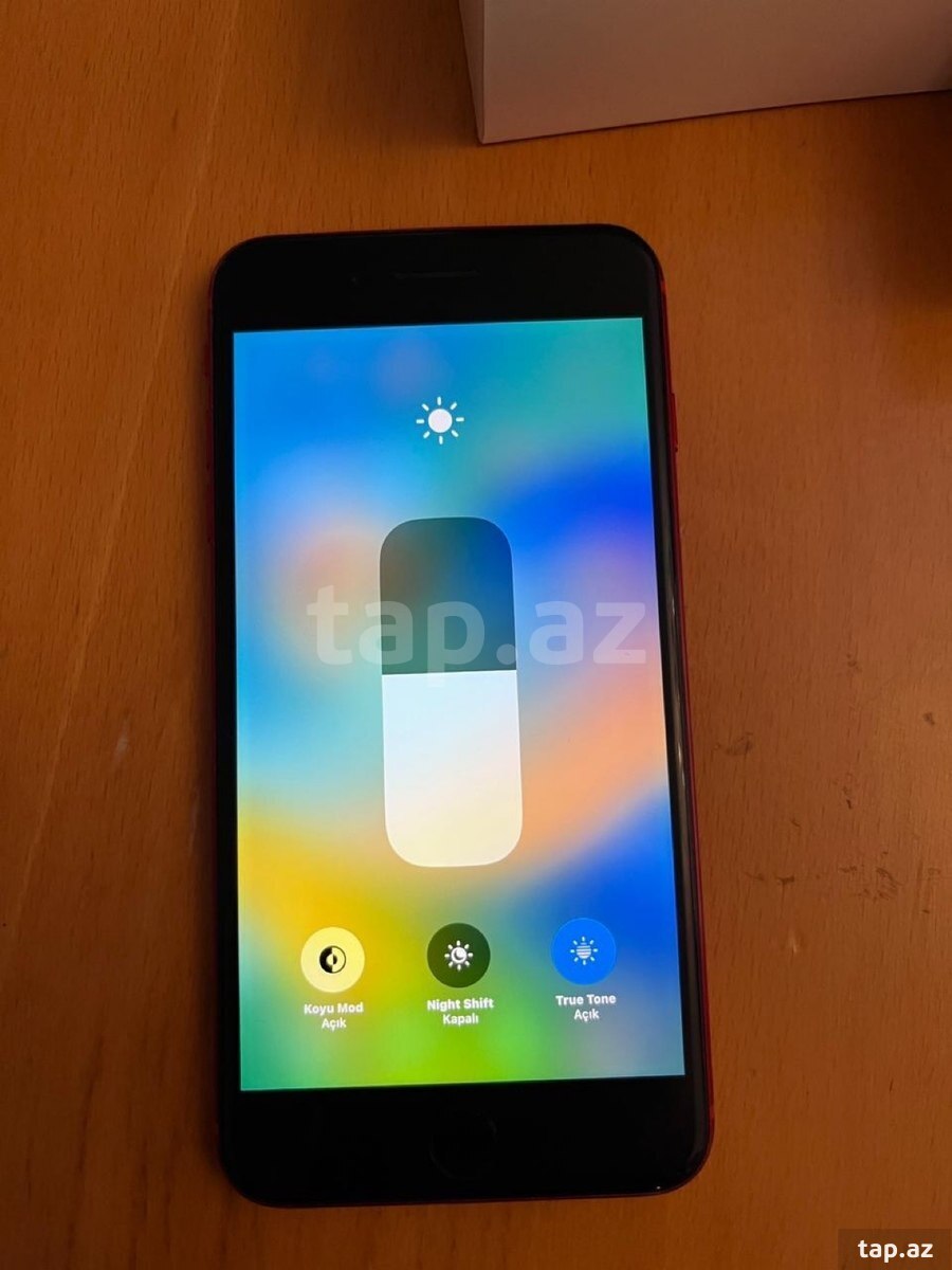 Apple iPhone 8 Plus Red 64GB (6)